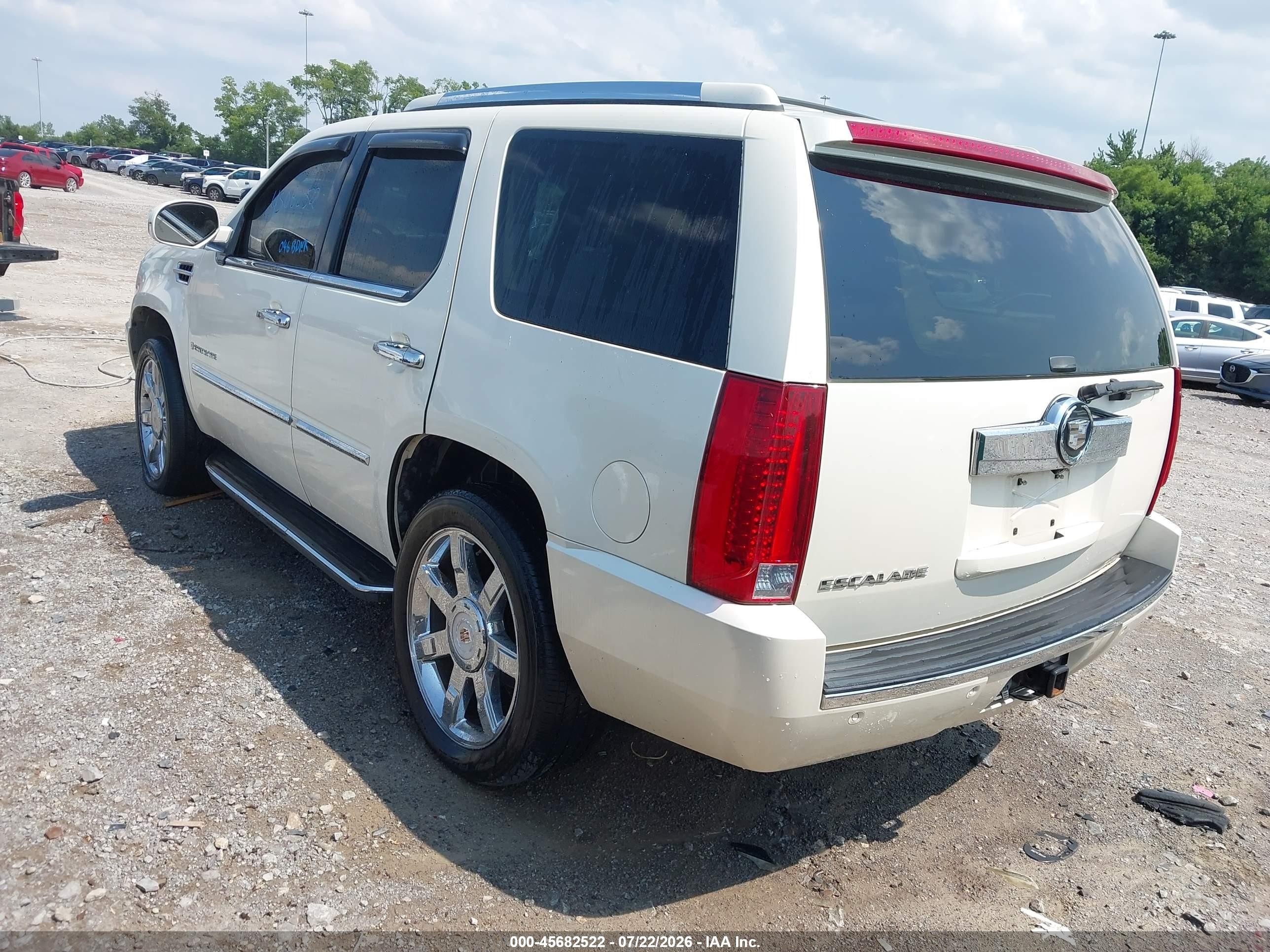2007 Cadillac Escalade   Белый vin: 1GYFK63847R141095