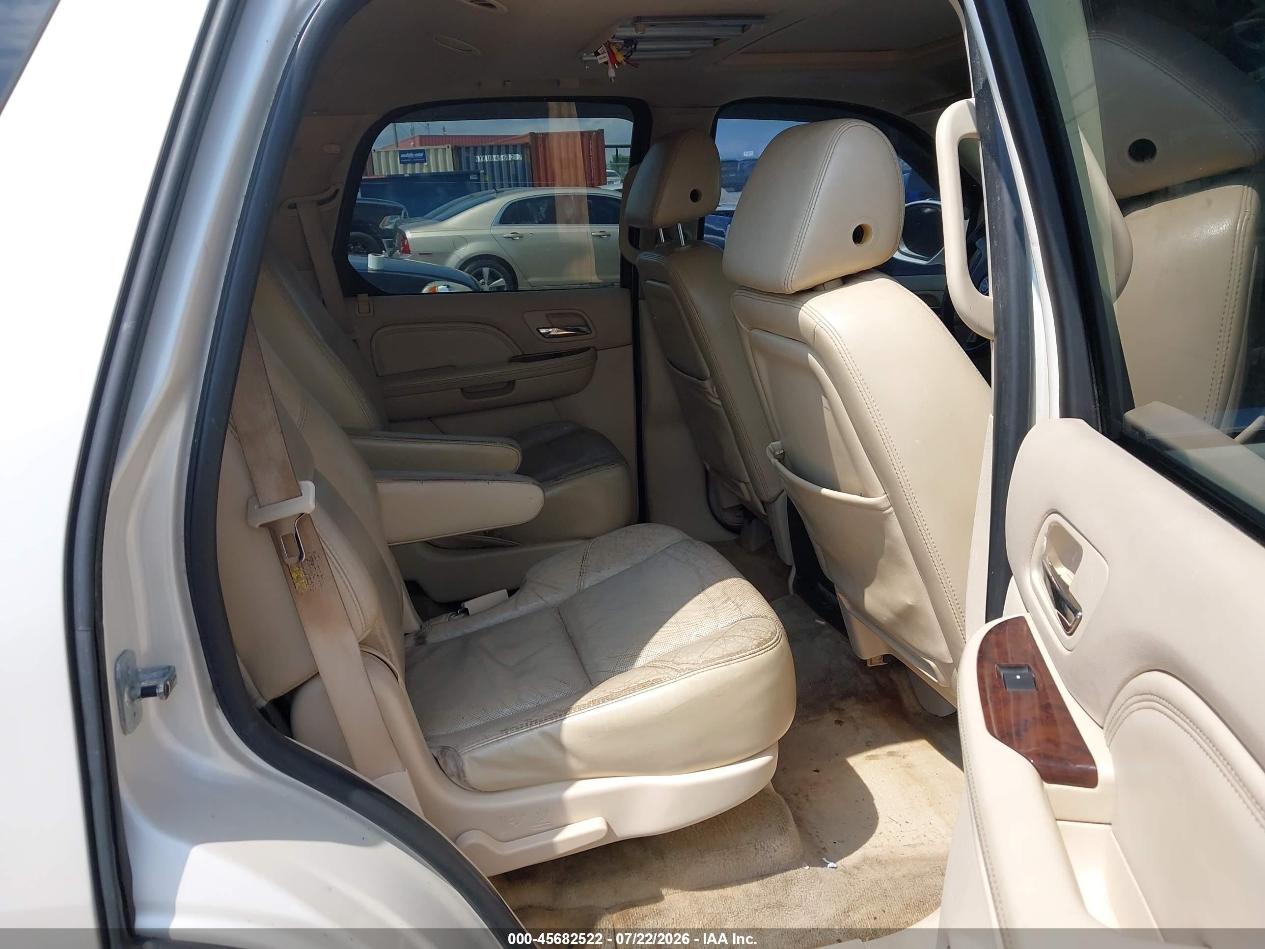 2007 Cadillac Escalade   Белый vin: 1GYFK63847R141095