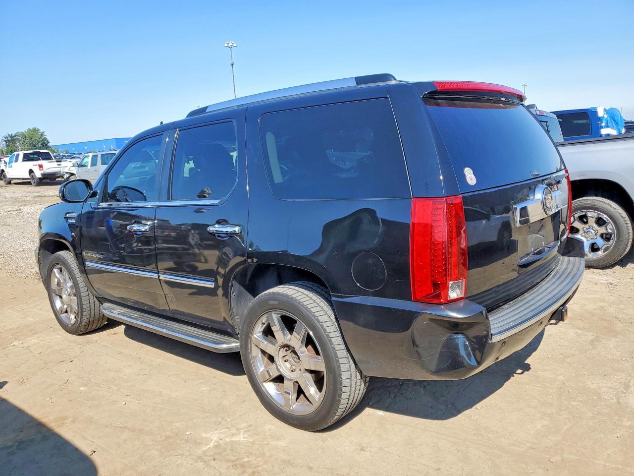 2008 Cadillac Escalade Luxury Black vin: 1GYFK63848R154284
