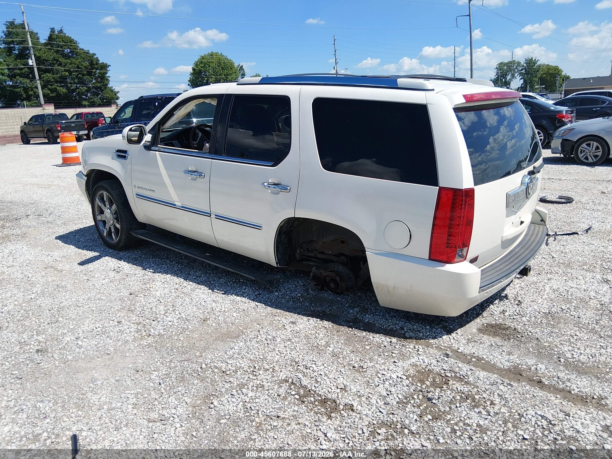 2008 Cadillac Escalade   White vin: 1GYFK63848R174745