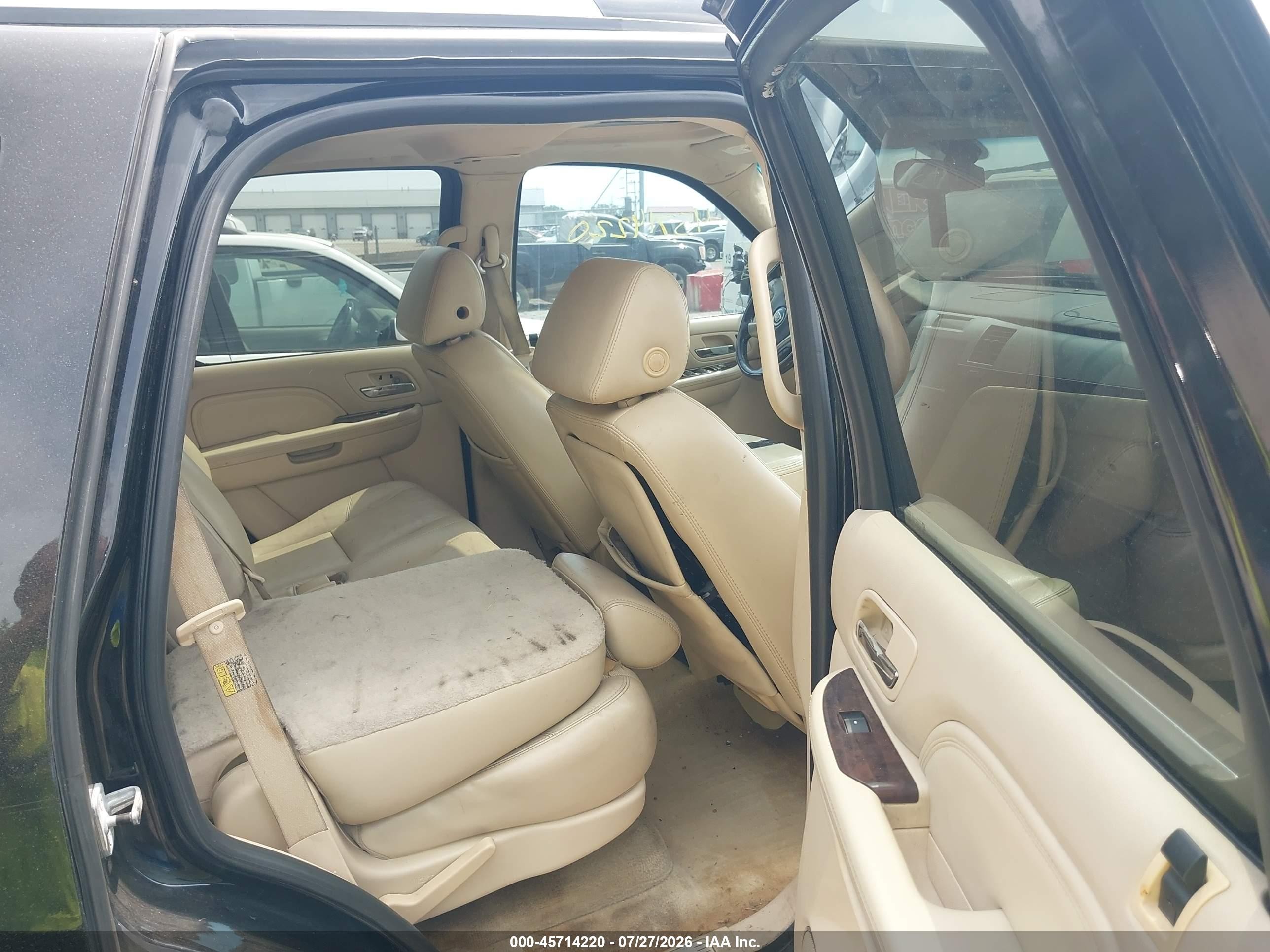 2007 Cadillac Escalade Luxury Black vin: 1GYFK63857R206715