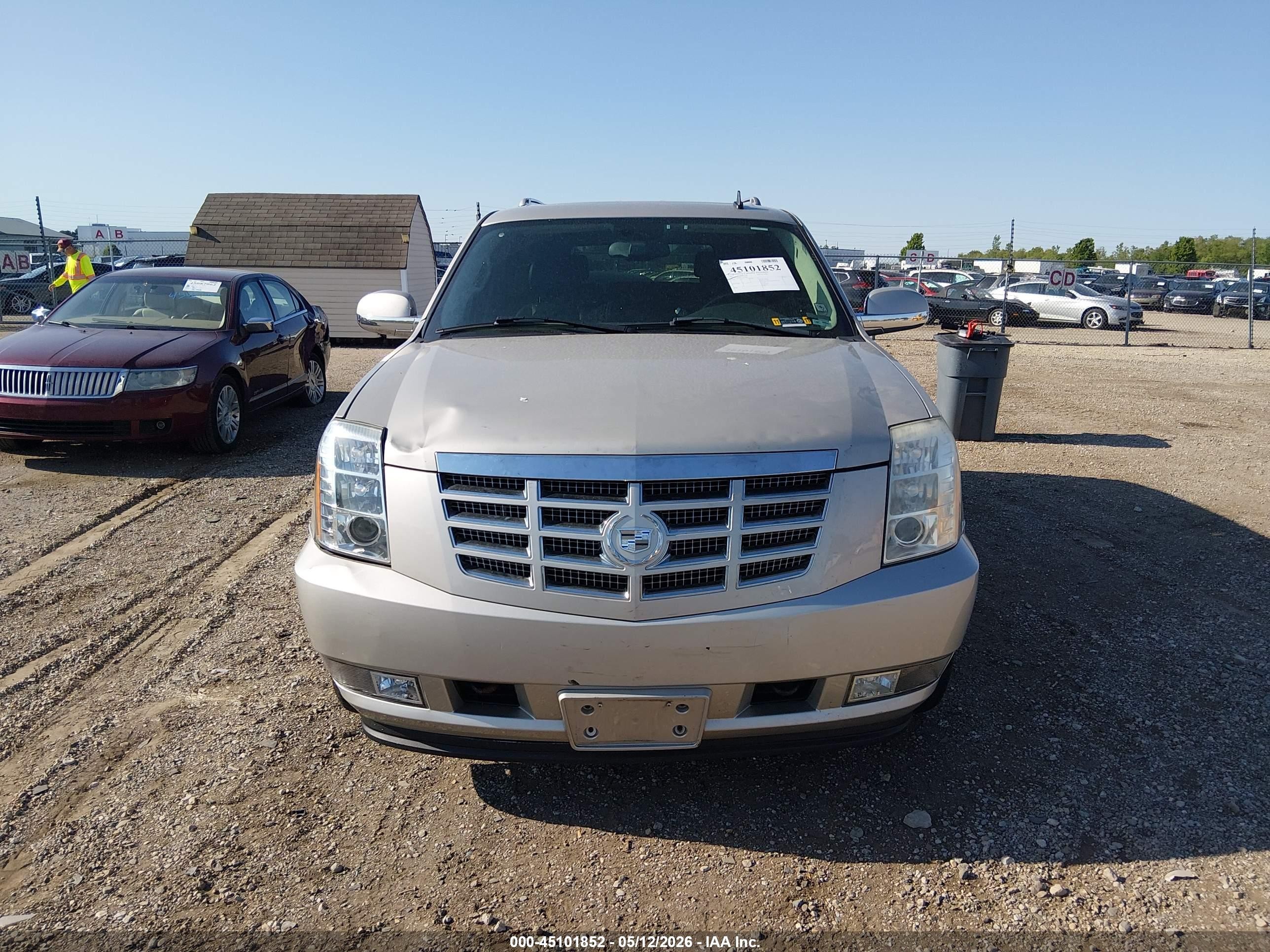2007 Cadillac Escalade Standard Tan vin: 1GYFK63857R426985