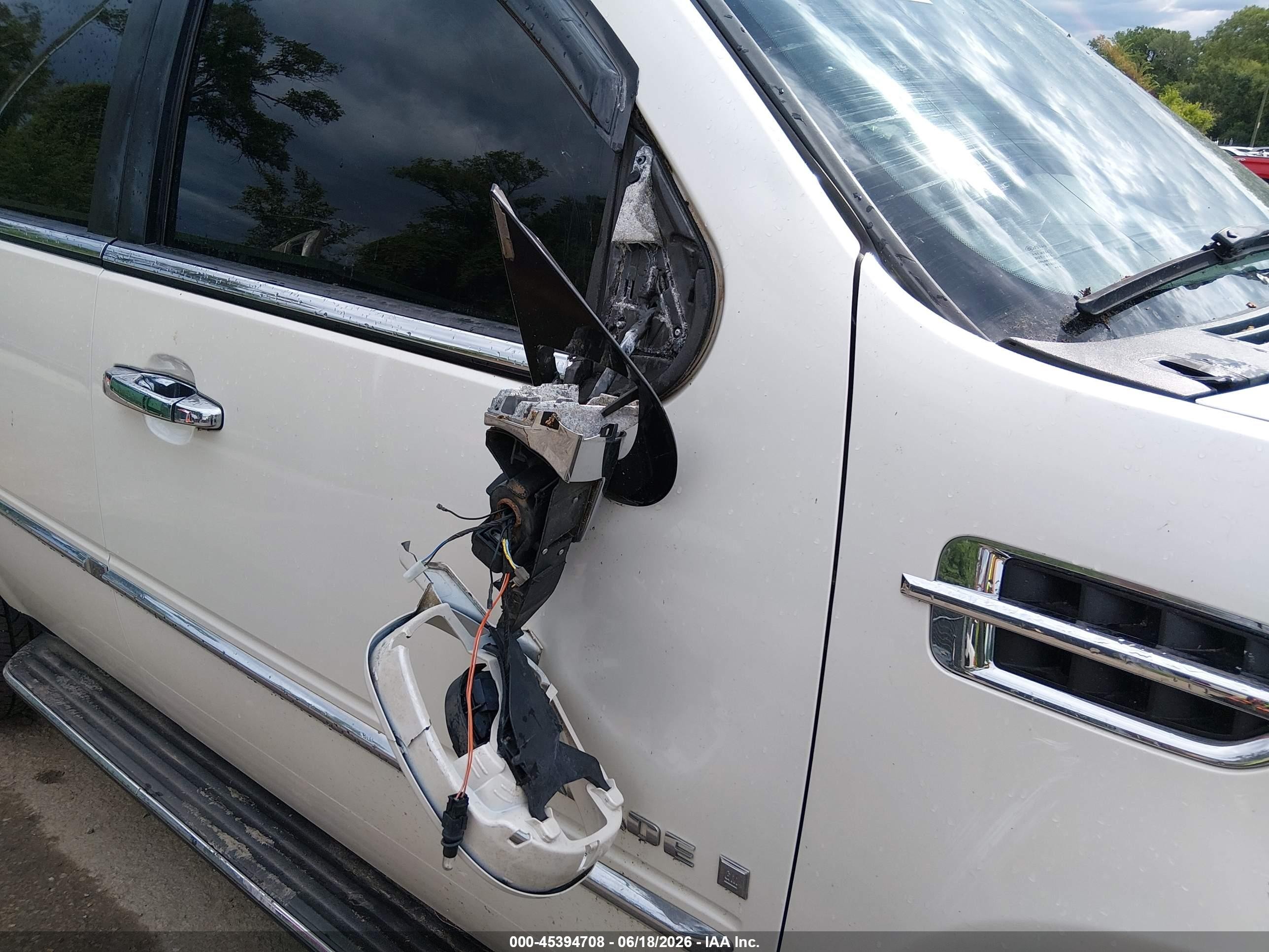 2007 Cadillac Escalade   Кремовый vin: 1GYFK63867R249458
