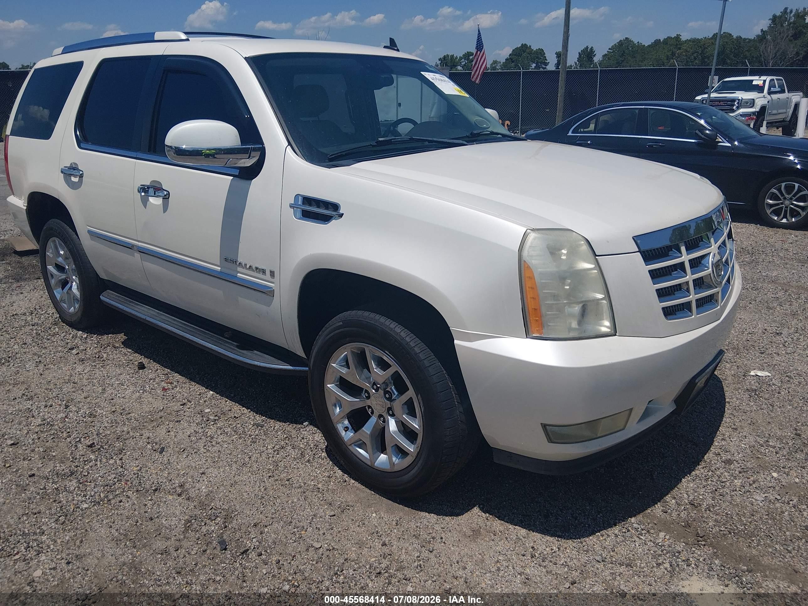 2008 Cadillac Escalade   White vin: 1GYFK63868R105961
