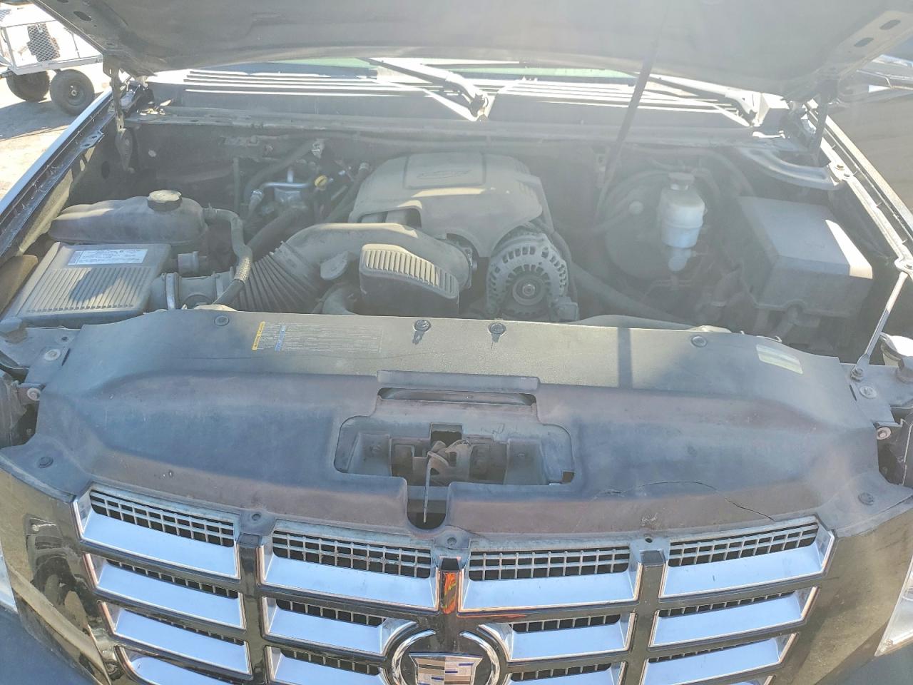 2008 Cadillac Escalade Luxury Black vin: 1GYFK63868R110755