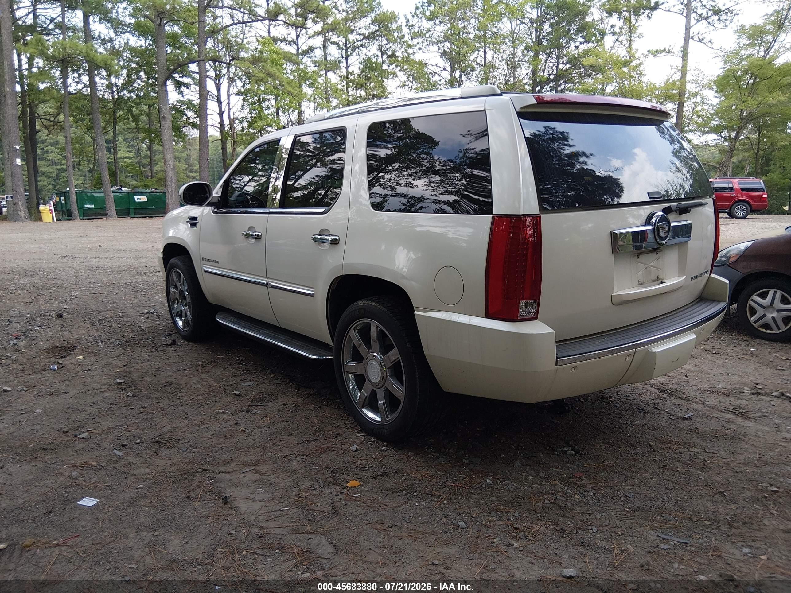 2008 Cadillac Escalade   White vin: 1GYFK63868R115437
