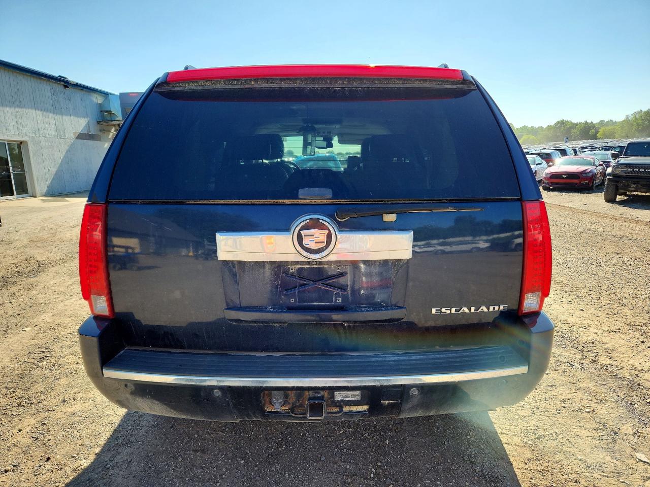 2008 Cadillac Escalade Luxury Blue vin: 1GYFK63868R271896