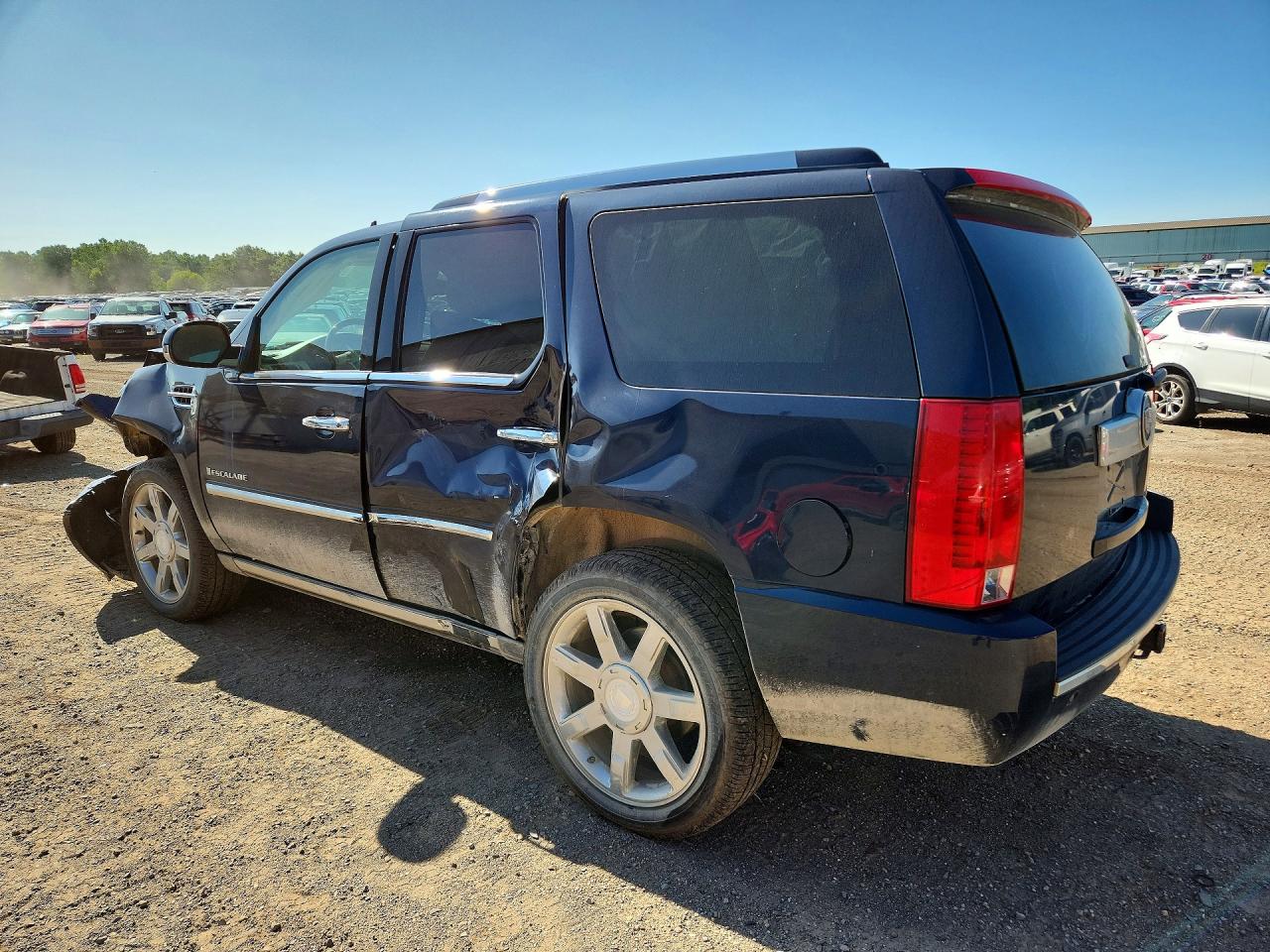 2008 Cadillac Escalade Luxury Blue vin: 1GYFK63868R271896