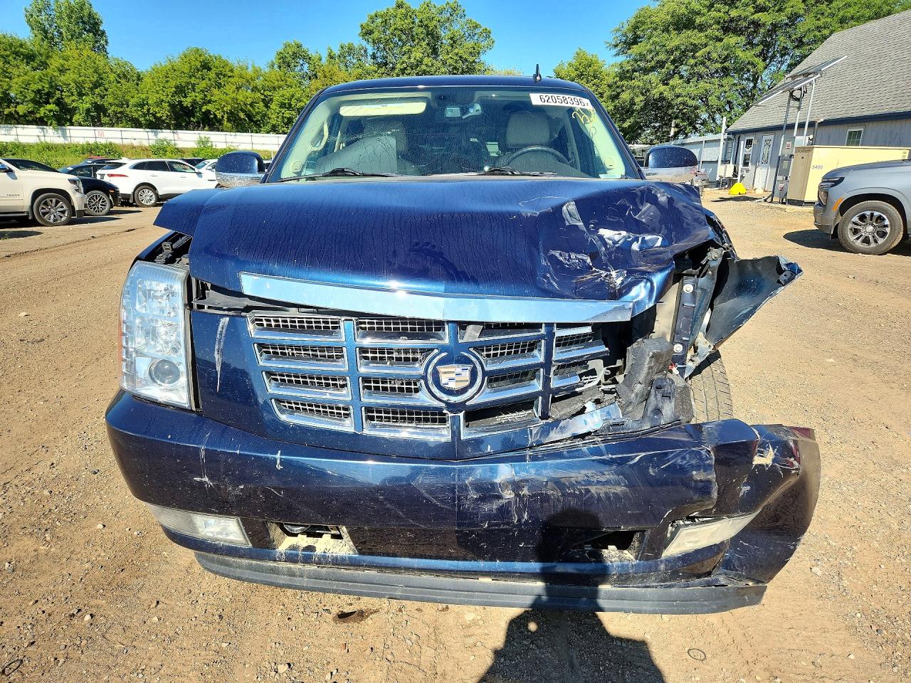 2008 Cadillac Escalade Luxury Blue vin: 1GYFK63868R271896