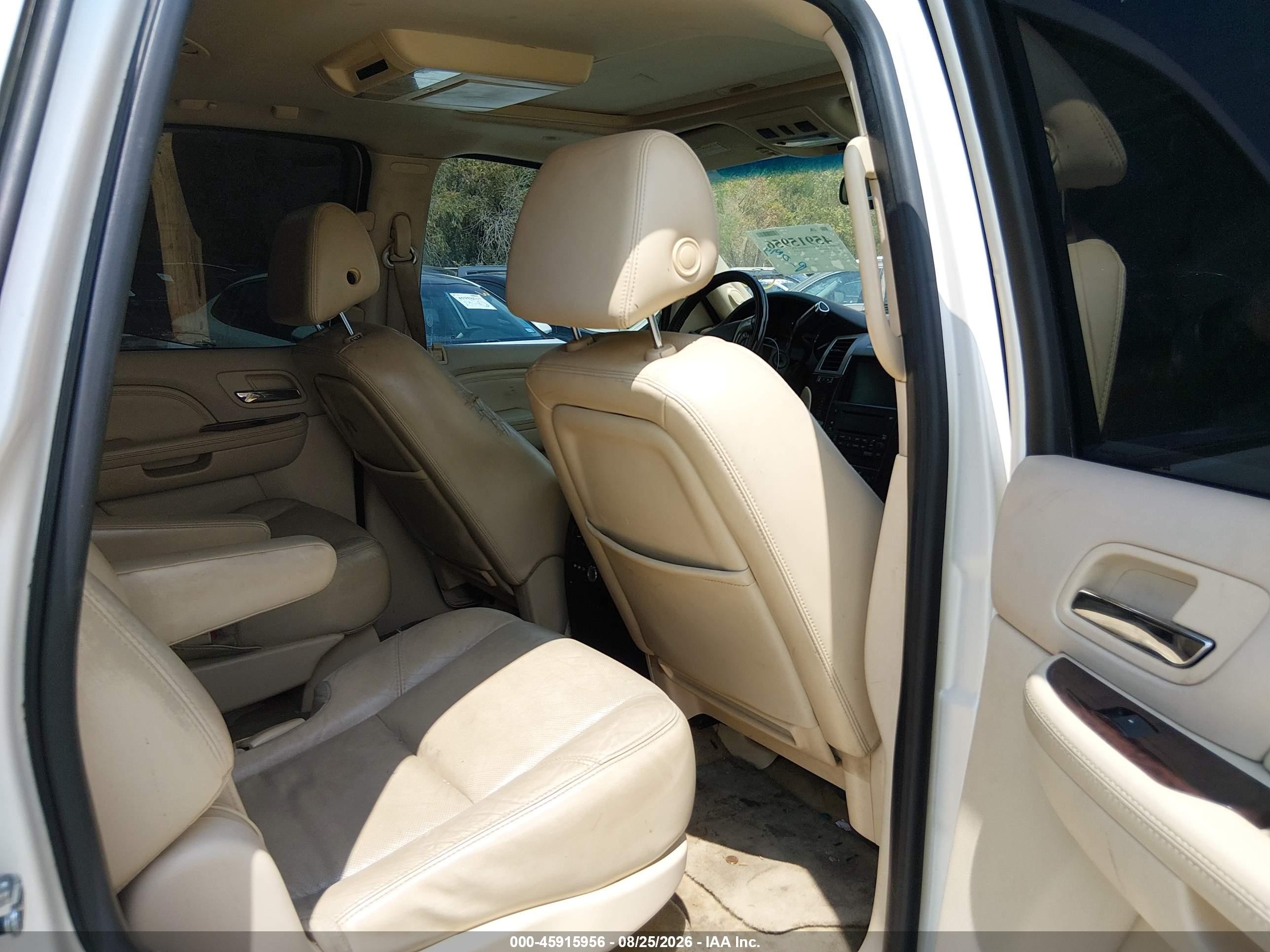 2007 Cadillac Escalade Standard Champagne vin: 1GYFK63877R267158