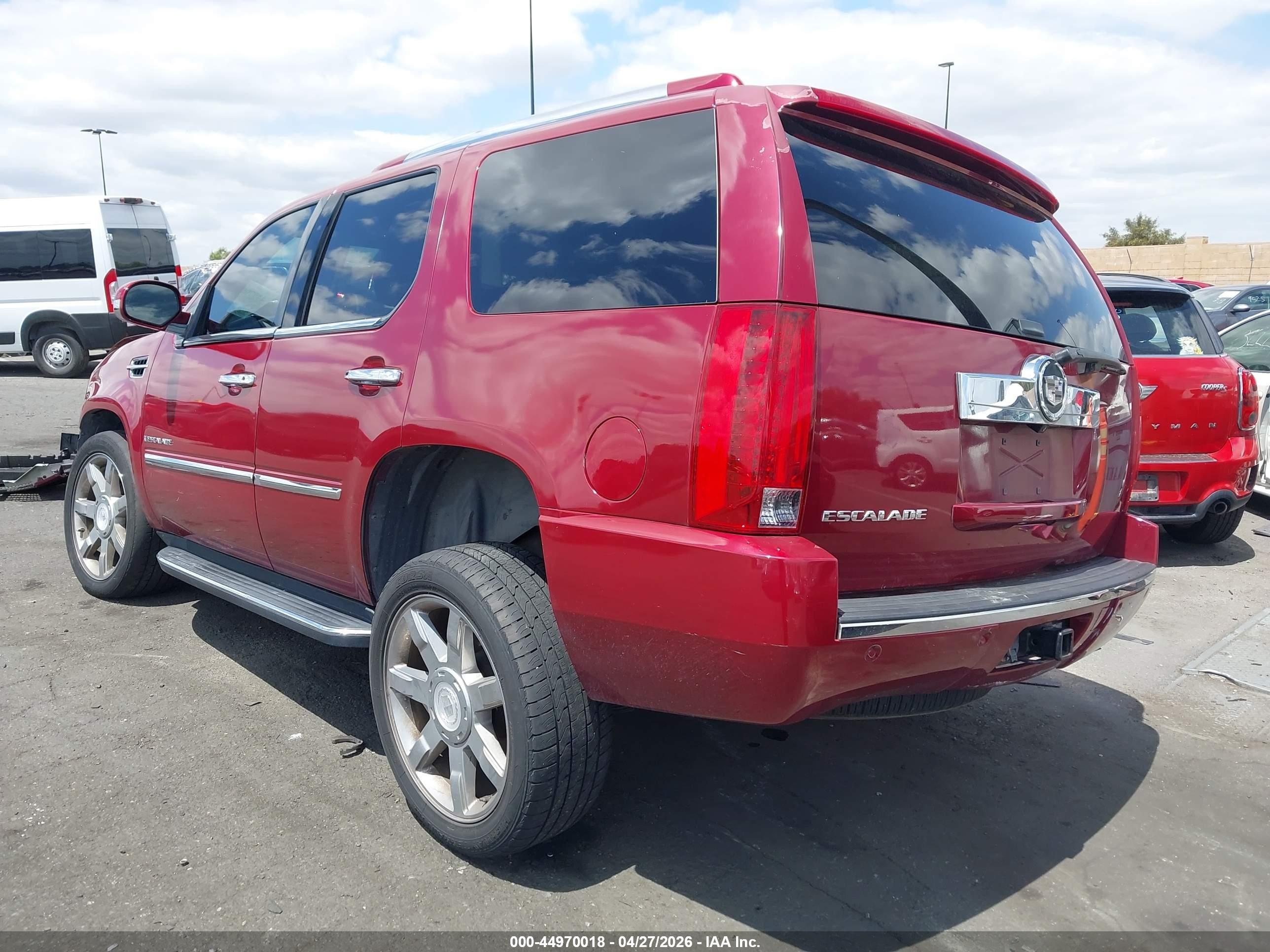 2007 Cadillac Escalade Standard Red vin: 1GYFK63877R328637