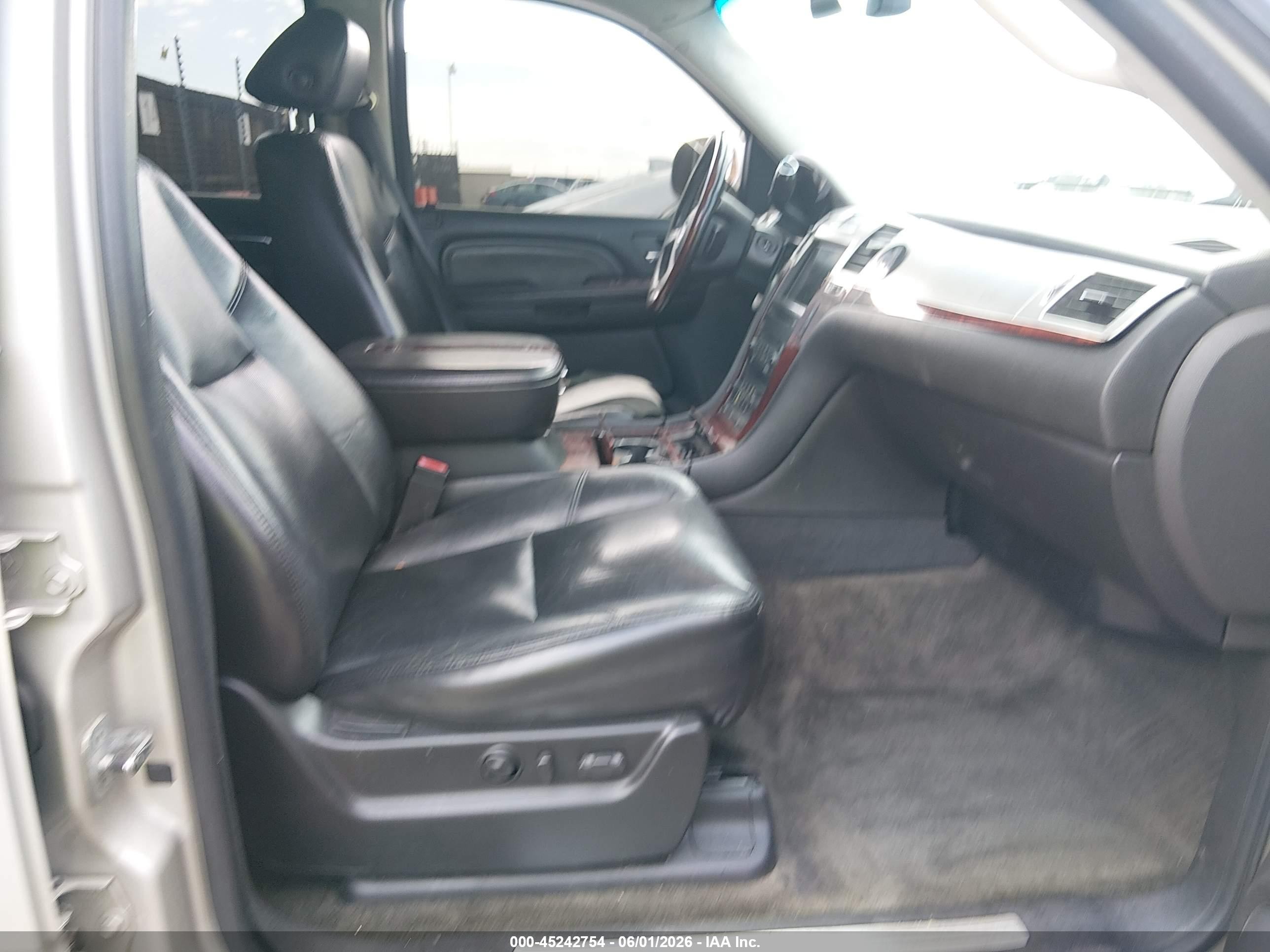 2007 Cadillac Escalade Standard Champagne vin: 1GYFK63877R336625