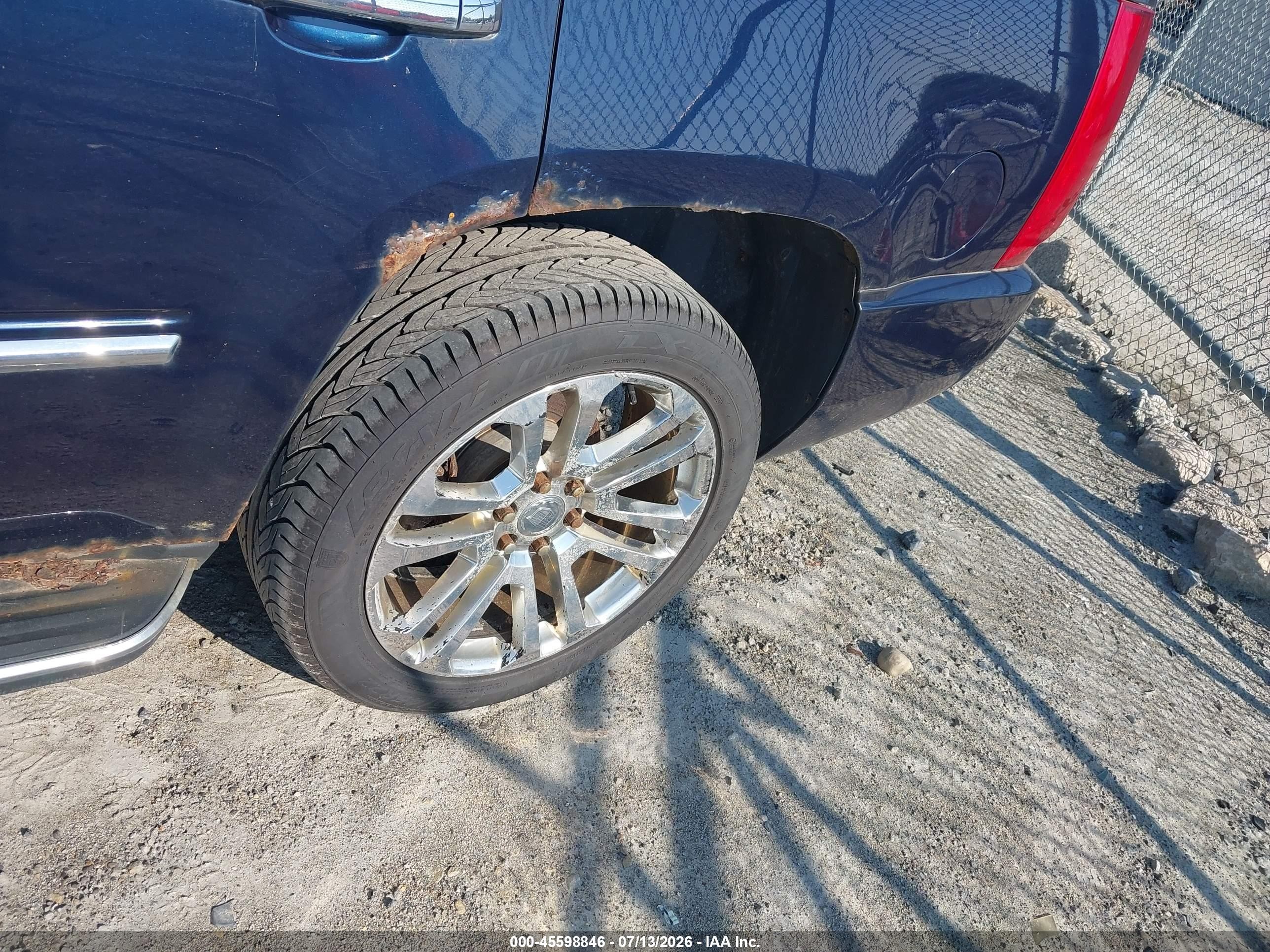 2008 Cadillac Escalade   Blue vin: 1GYFK63878R146986
