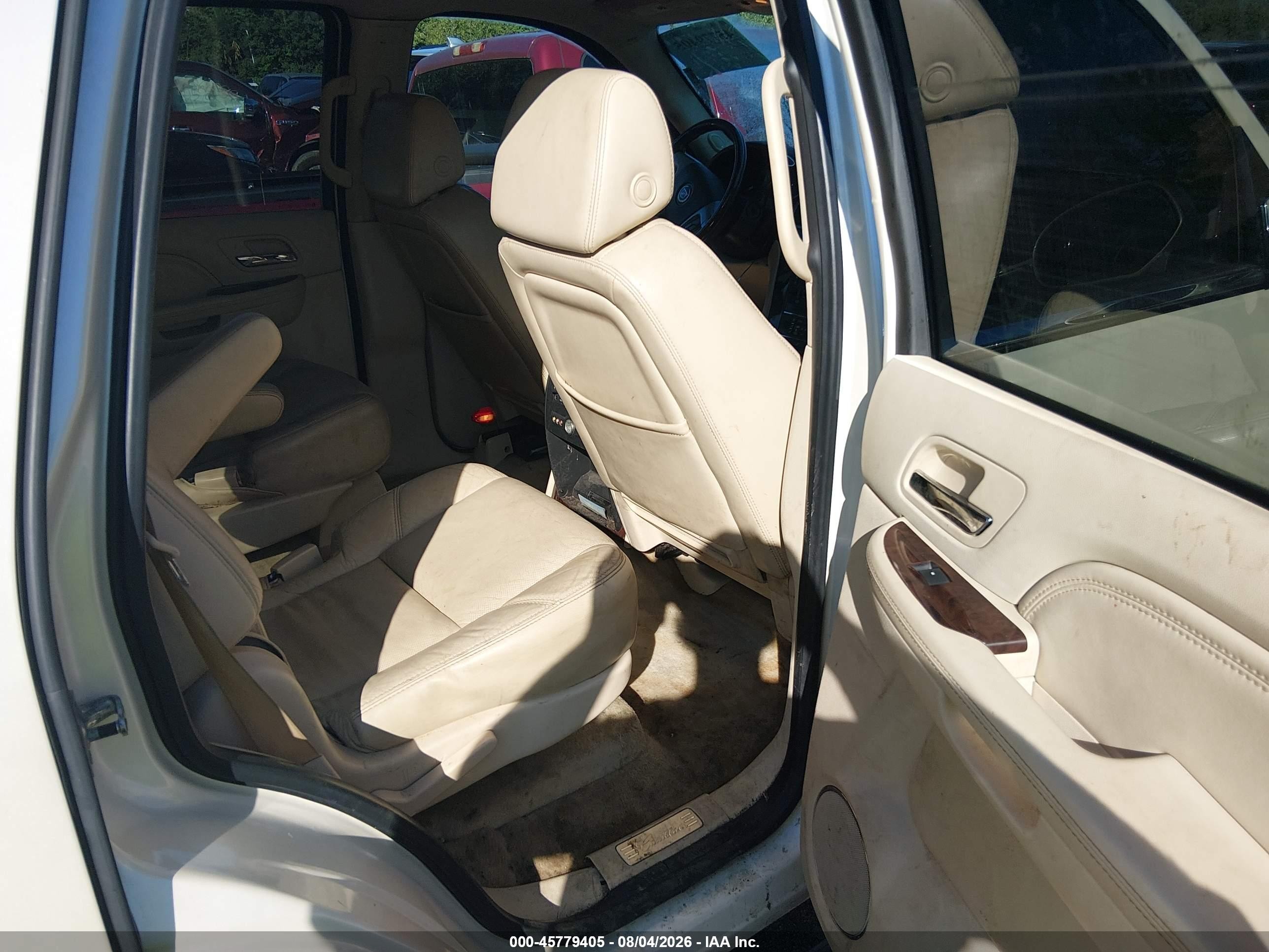 2008 Cadillac Escalade White vin: 1GYFK63878R209746