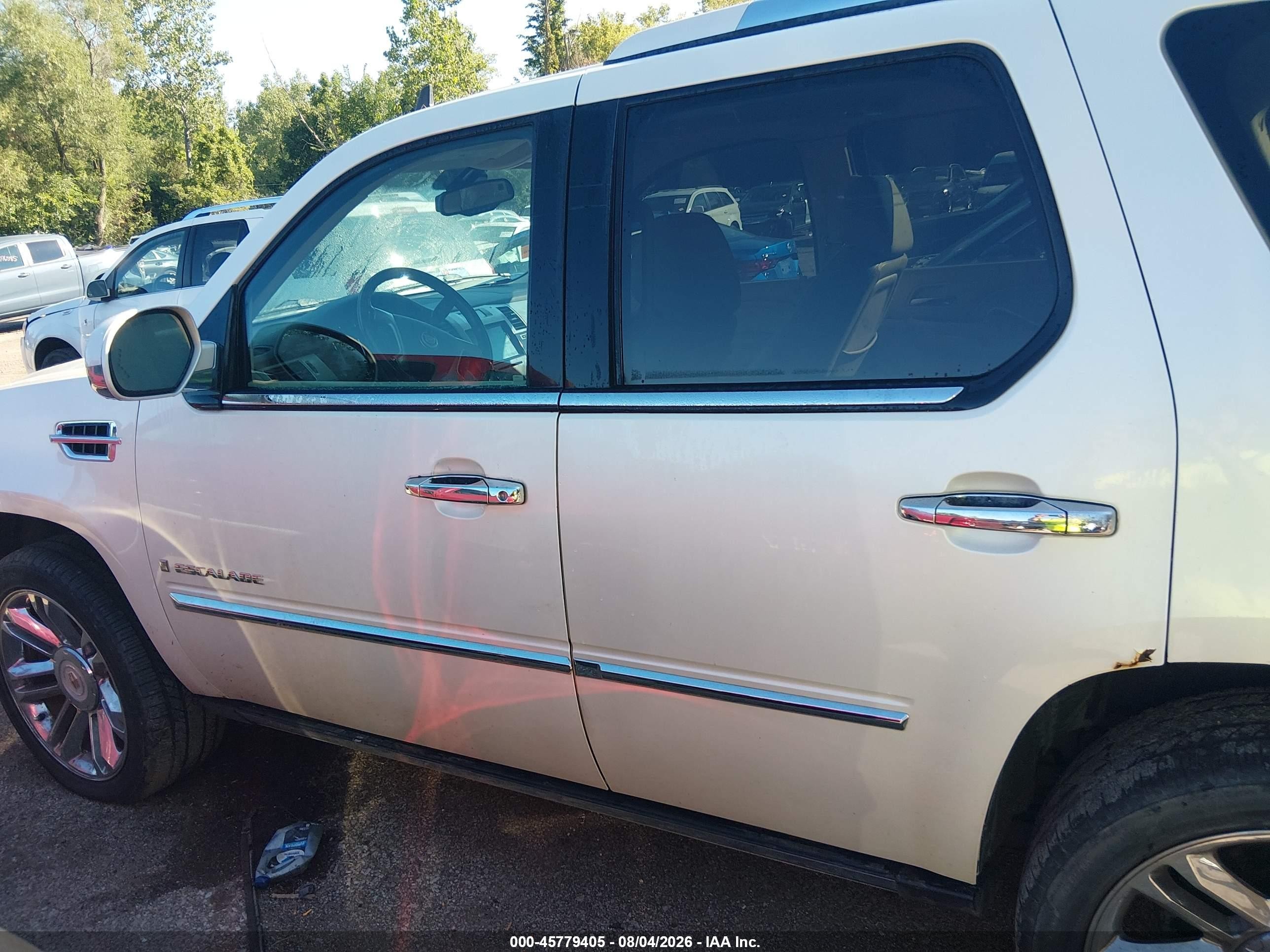 2008 Cadillac Escalade White vin: 1GYFK63878R209746