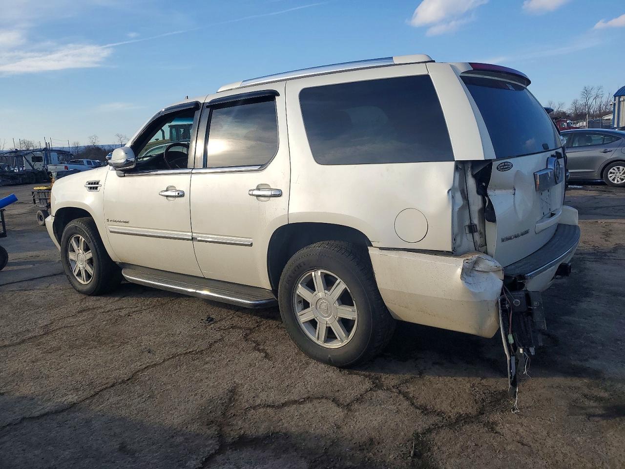 2007 Cadillac Escalade Luxury Белый vin: 1GYFK63887R131783