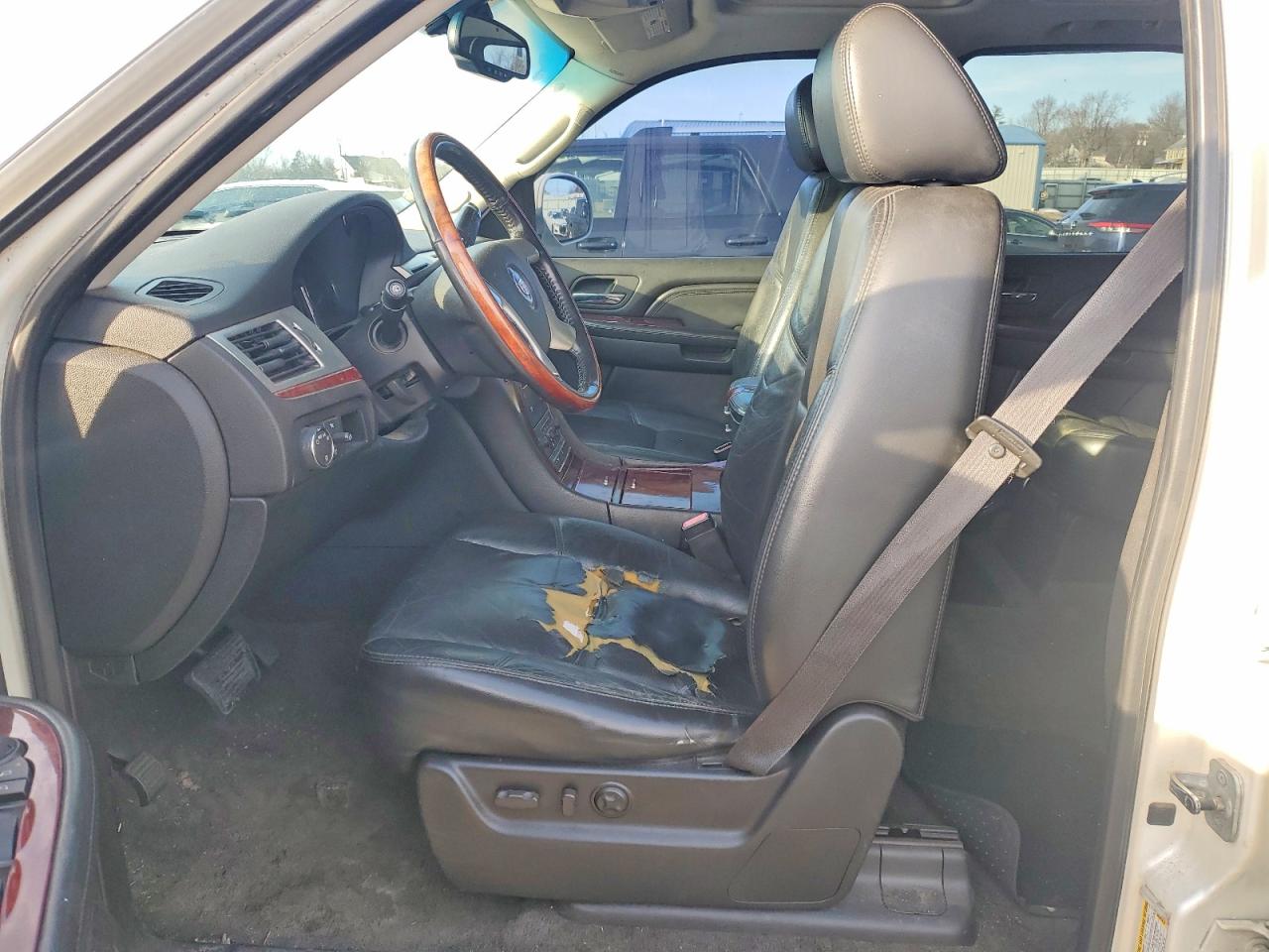 2007 Cadillac Escalade Luxury Белый vin: 1GYFK63887R131783