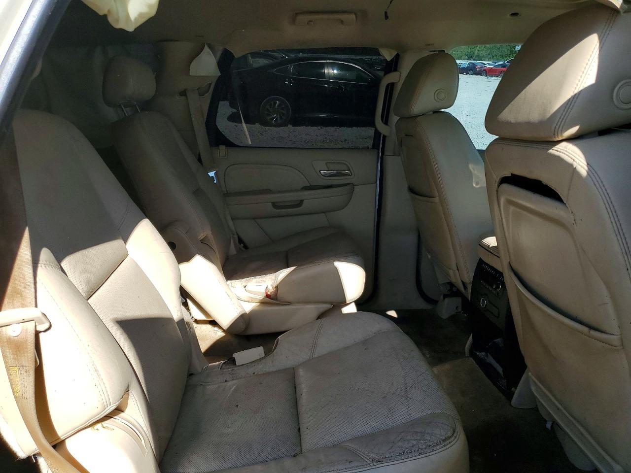 2007 Cadillac Escalade Luxury Cream vin: 1GYFK63897R186226