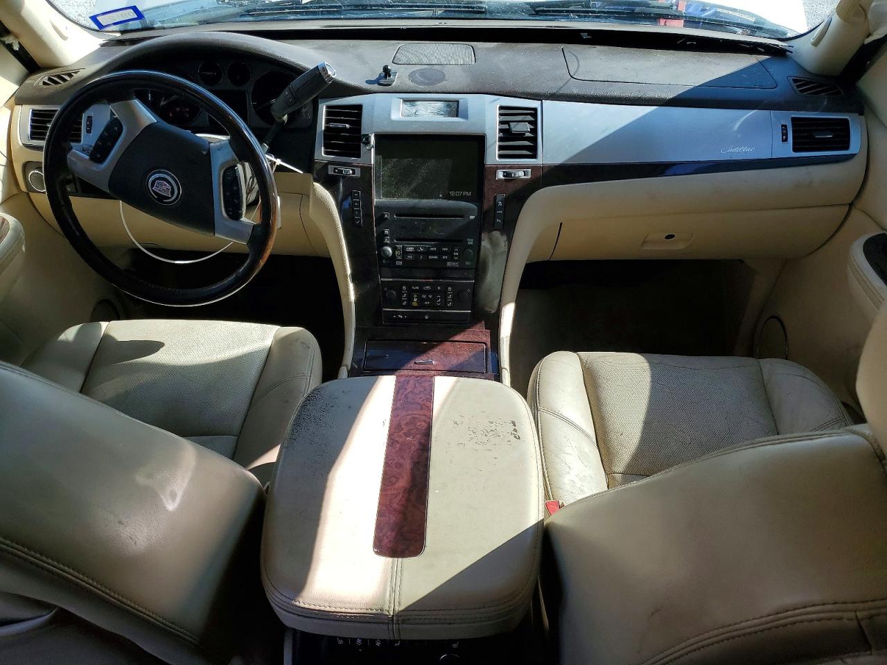 2007 Cadillac Escalade Luxury Cream vin: 1GYFK63897R186226