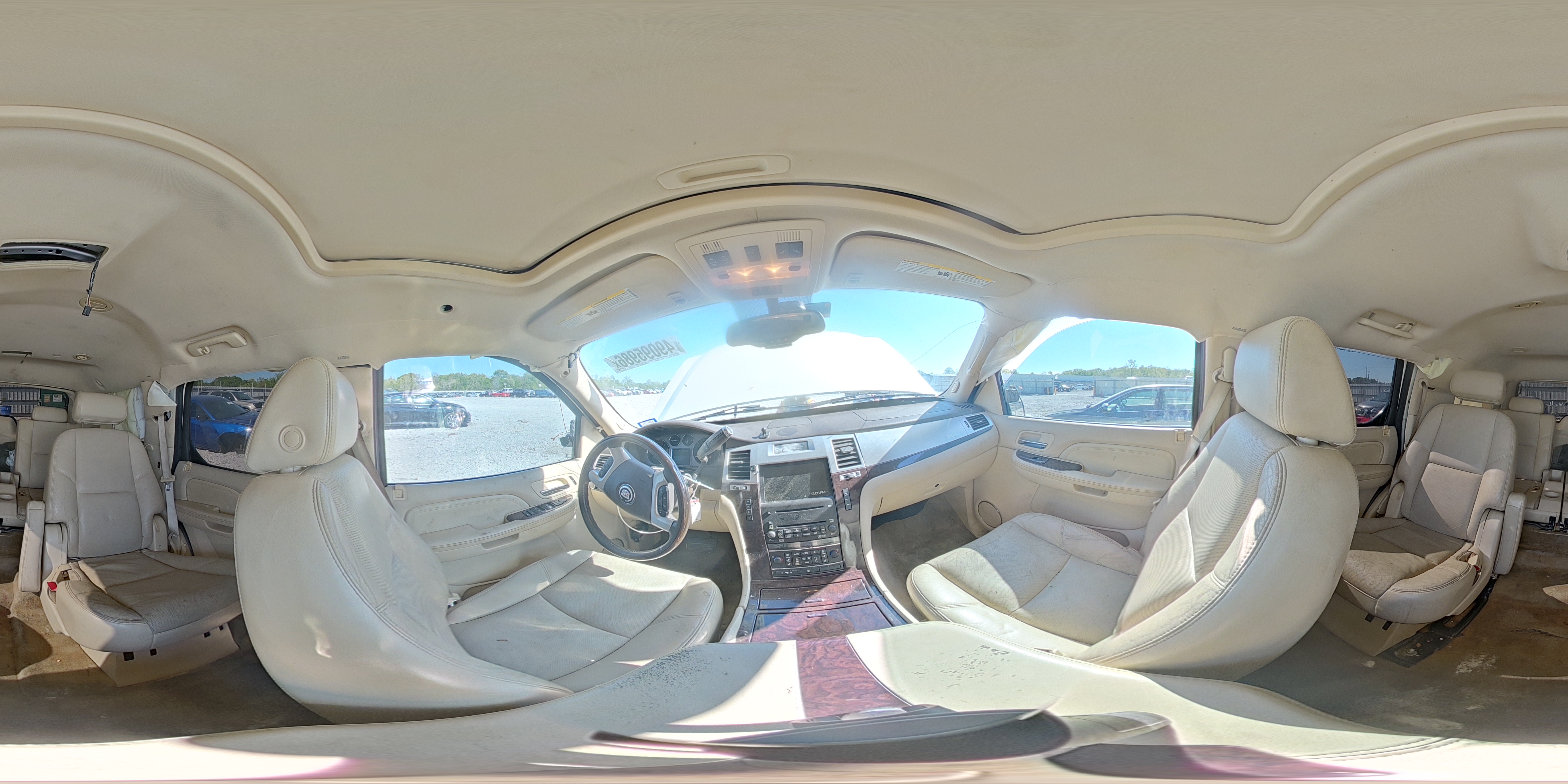 2007 Cadillac Escalade Luxury Cream vin: 1GYFK63897R186226