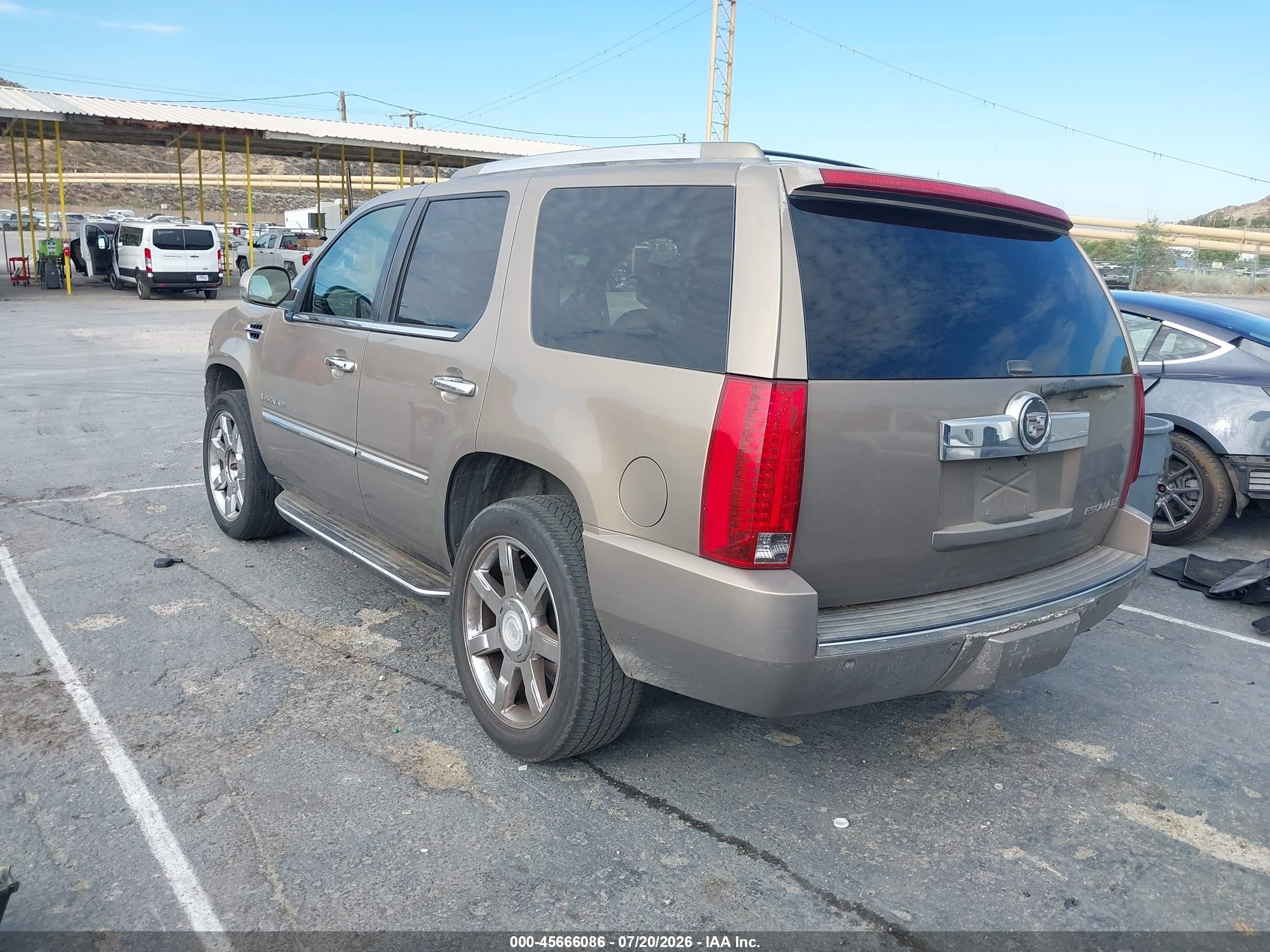 2007 Cadillac Escalade Beige vin: 1GYFK63897R365074