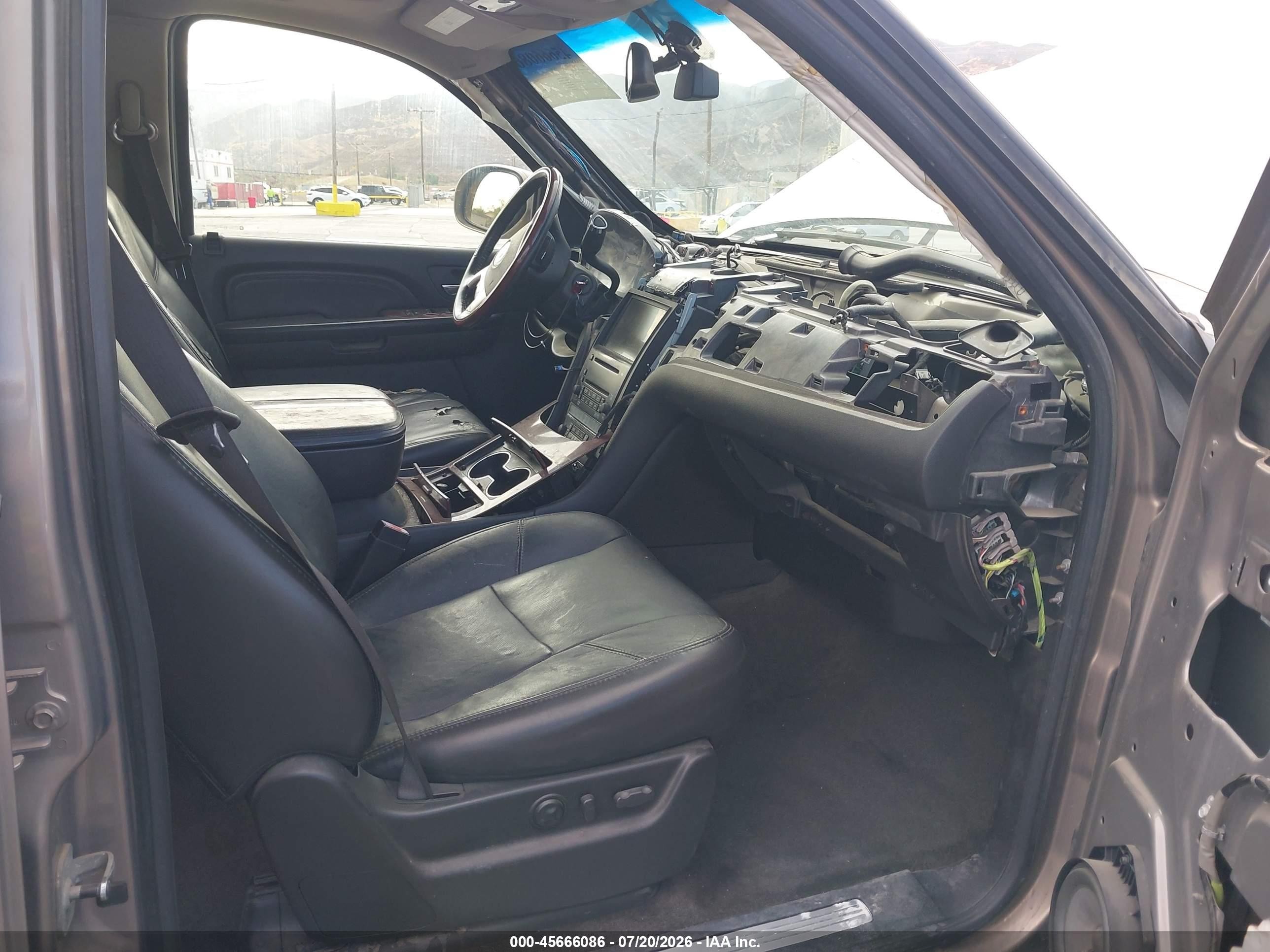 2007 Cadillac Escalade   Beige vin: 1GYFK63897R365074