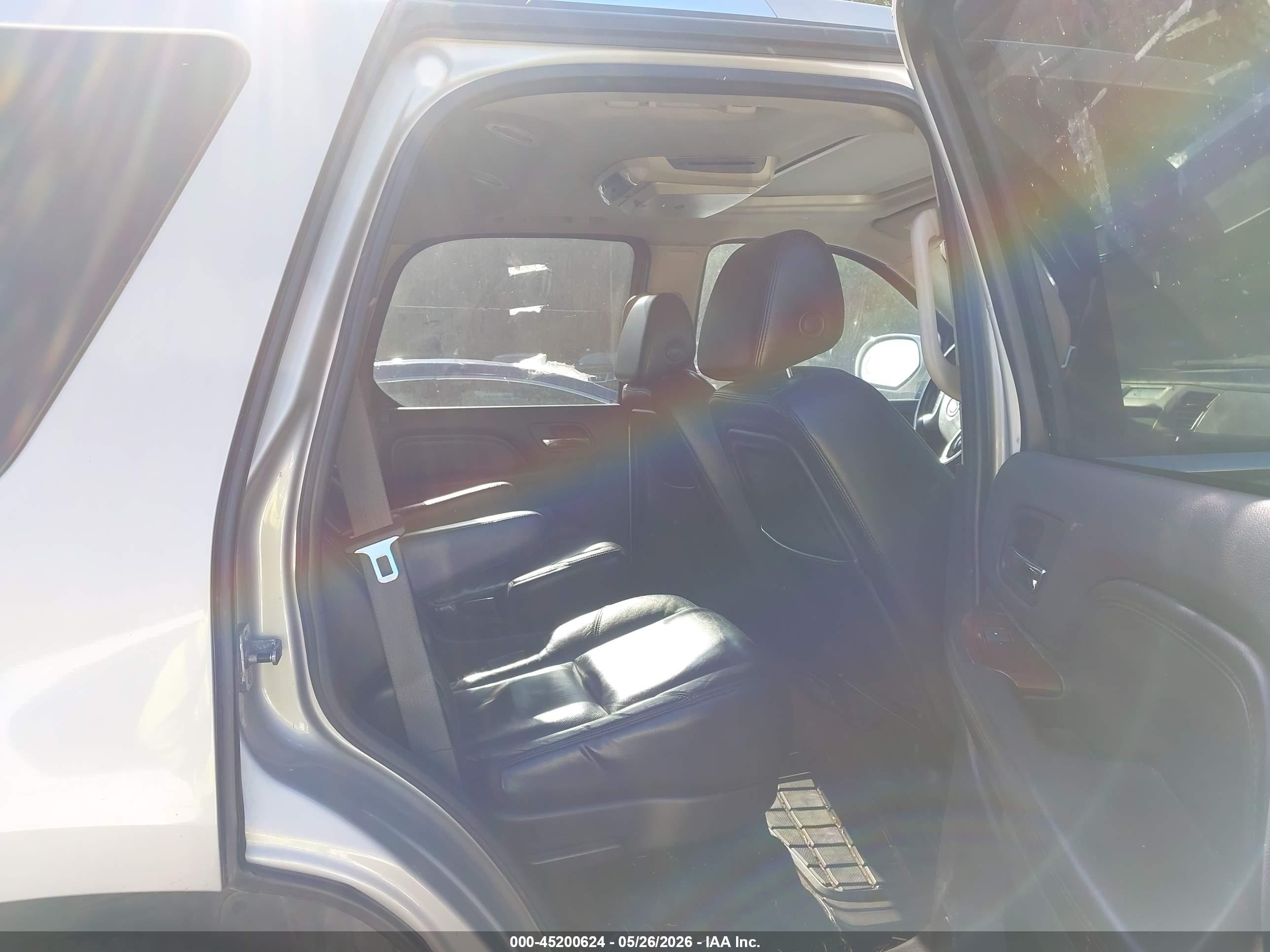 2008 Cadillac Escalade Standard Gold vin: 1GYFK63898R216326