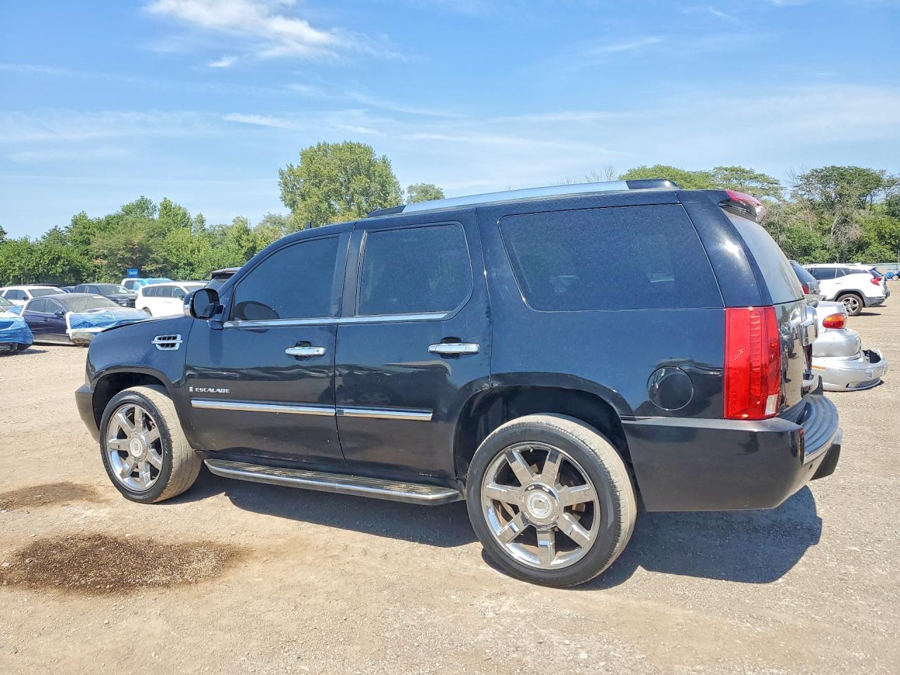 2008 Cadillac Escalade Luxury Black vin: 1GYFK638X8R250971