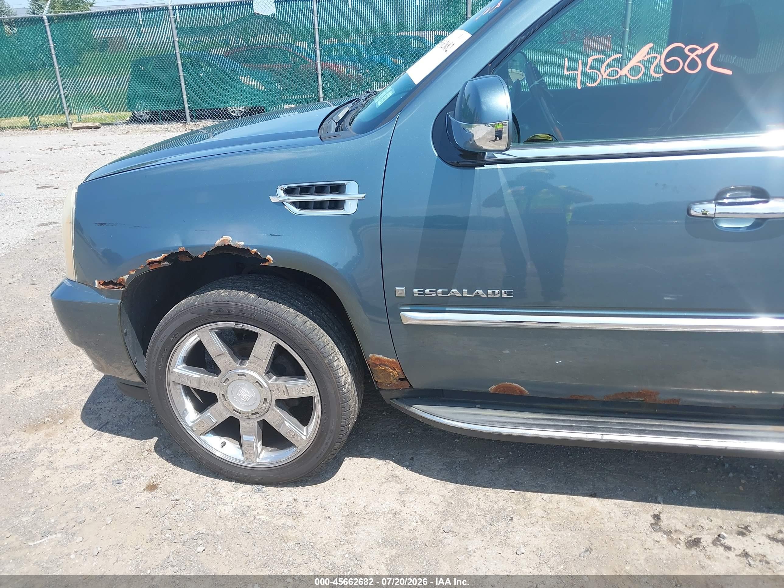 2008 Cadillac Escalade   Синий vin: 1GYFK638X8R263154