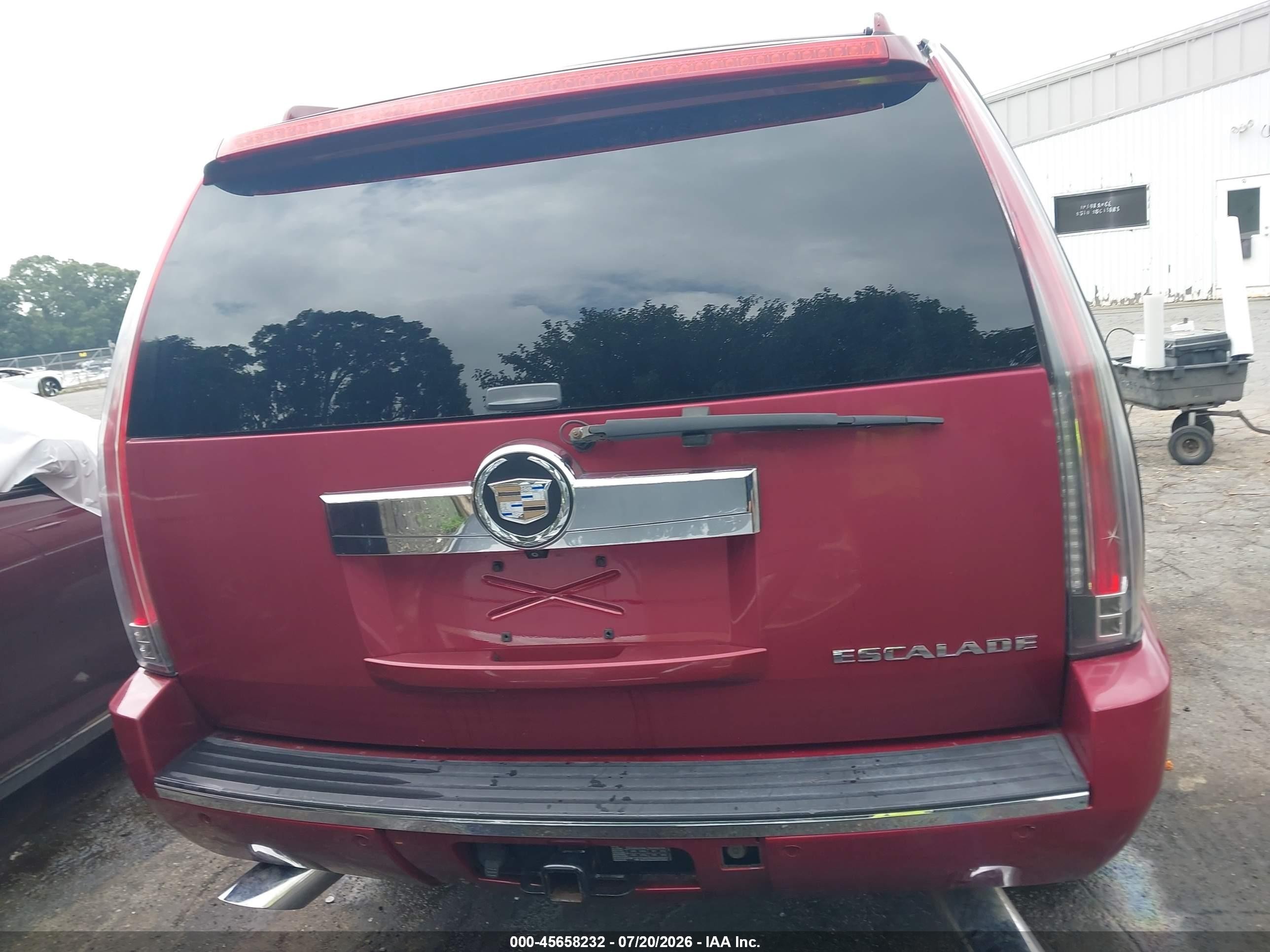 2008 Cadillac Escalade   Red vin: 1GYFK638X8R269648