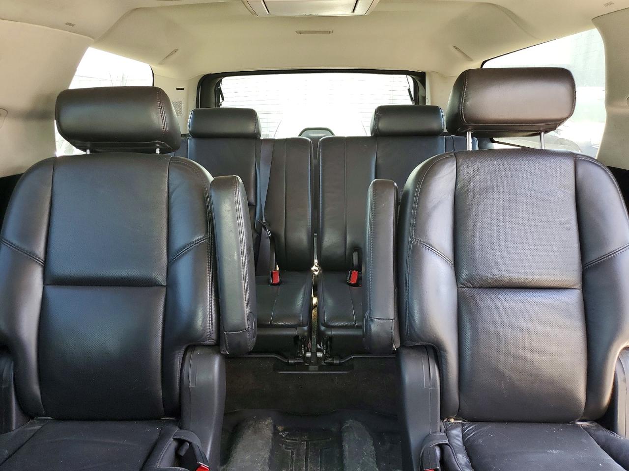 2007 Cadillac Escalade Esv White vin: 1GYFK66807R412603