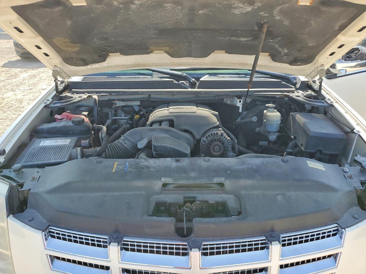 2007 Cadillac Escalade Esv White vin: 1GYFK66807R412603