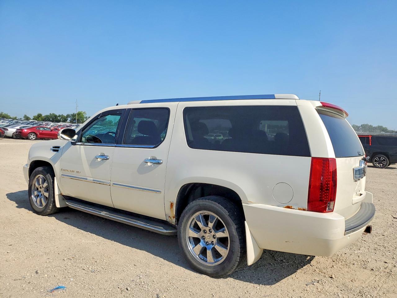 2007 Cadillac Escalade Esv White vin: 1GYFK66807R412603
