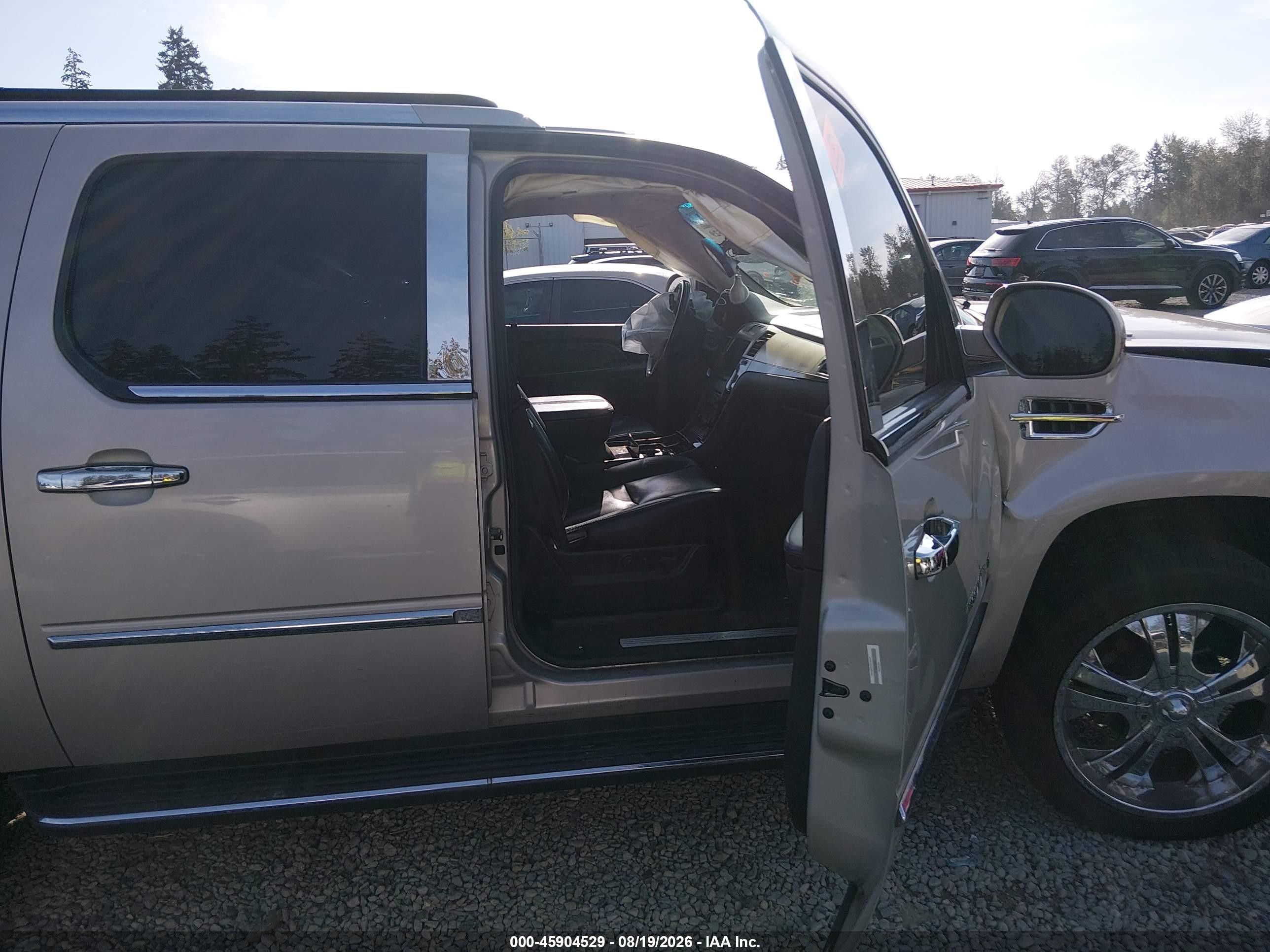 2008 Cadillac Escalade Esv   Gold vin: 1GYFK66818R155601