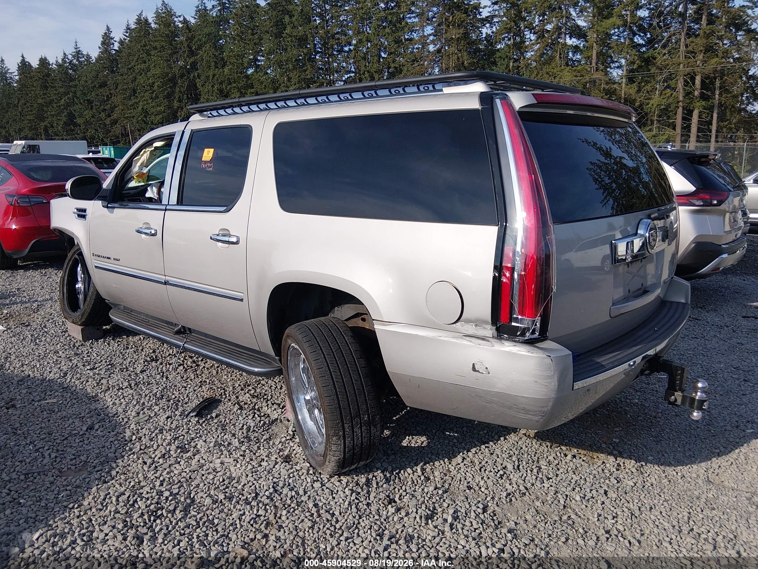 2008 Cadillac Escalade Esv   Gold vin: 1GYFK66818R155601
