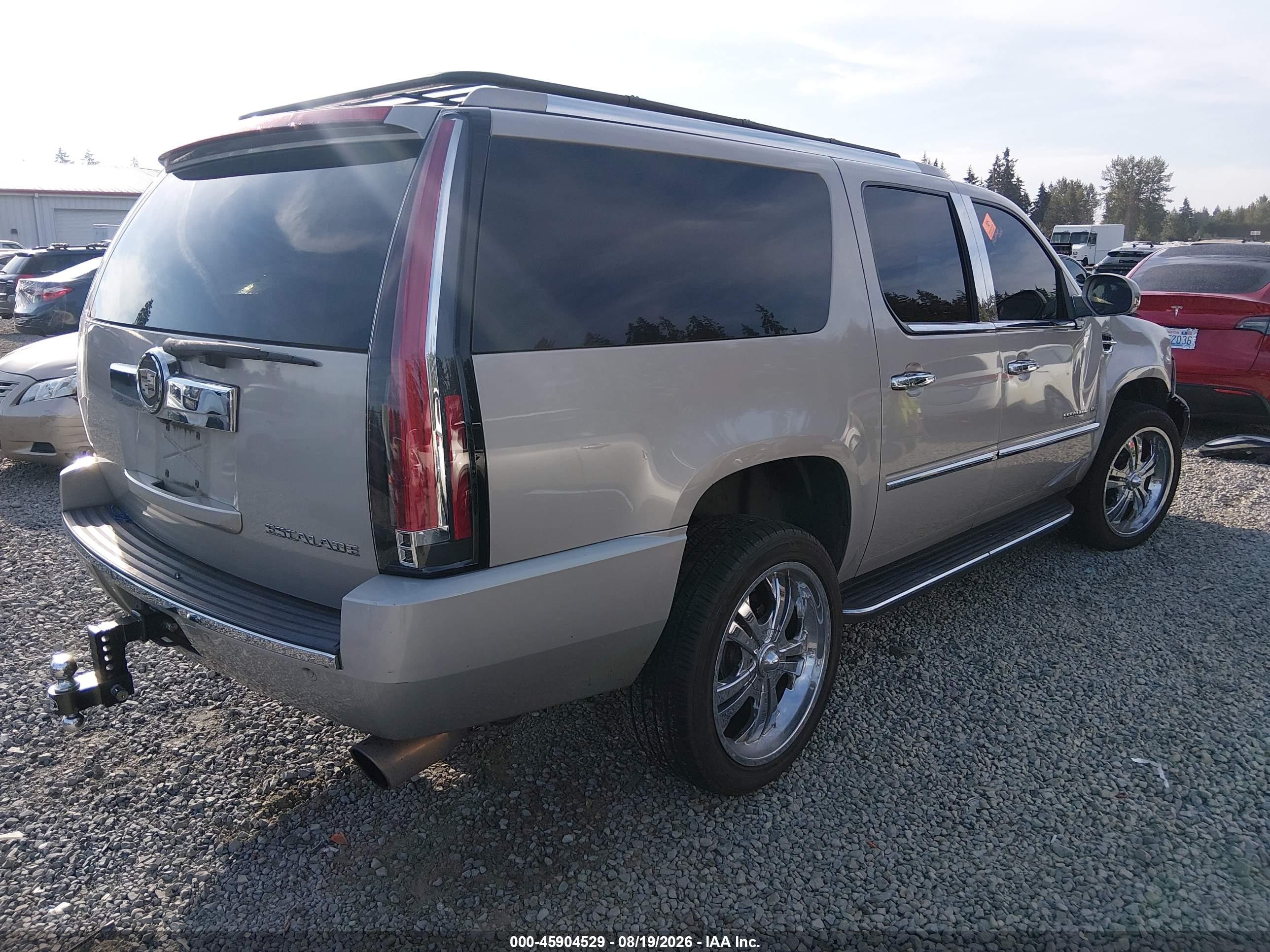 2008 Cadillac Escalade Esv   Gold vin: 1GYFK66818R155601