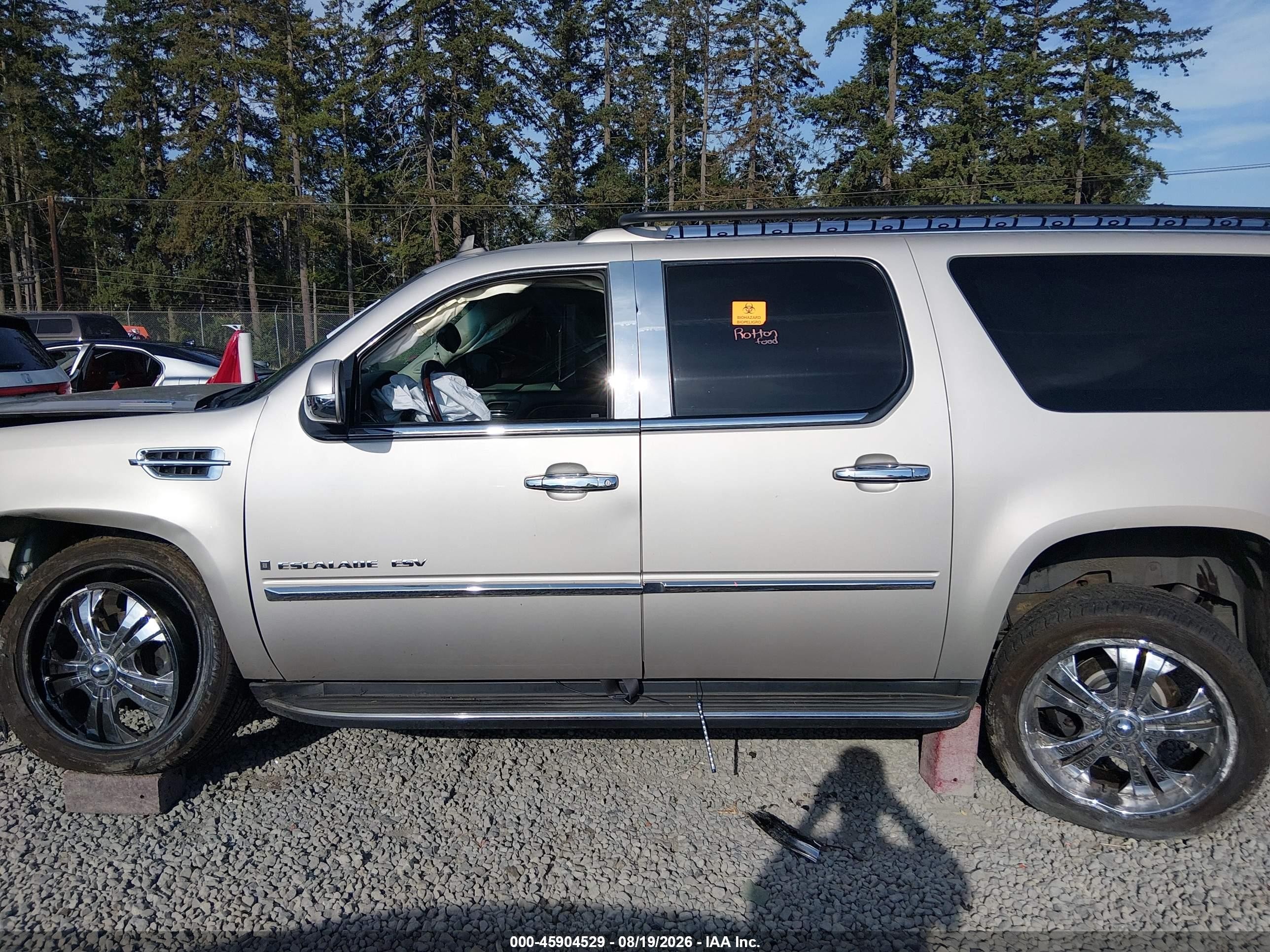 2008 Cadillac Escalade Esv   Gold vin: 1GYFK66818R155601