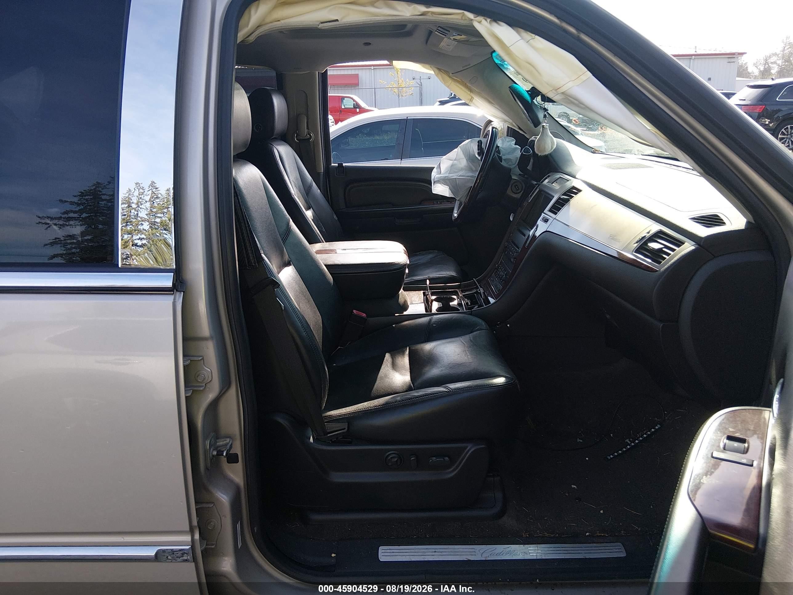 2008 Cadillac Escalade Esv   Gold vin: 1GYFK66818R155601
