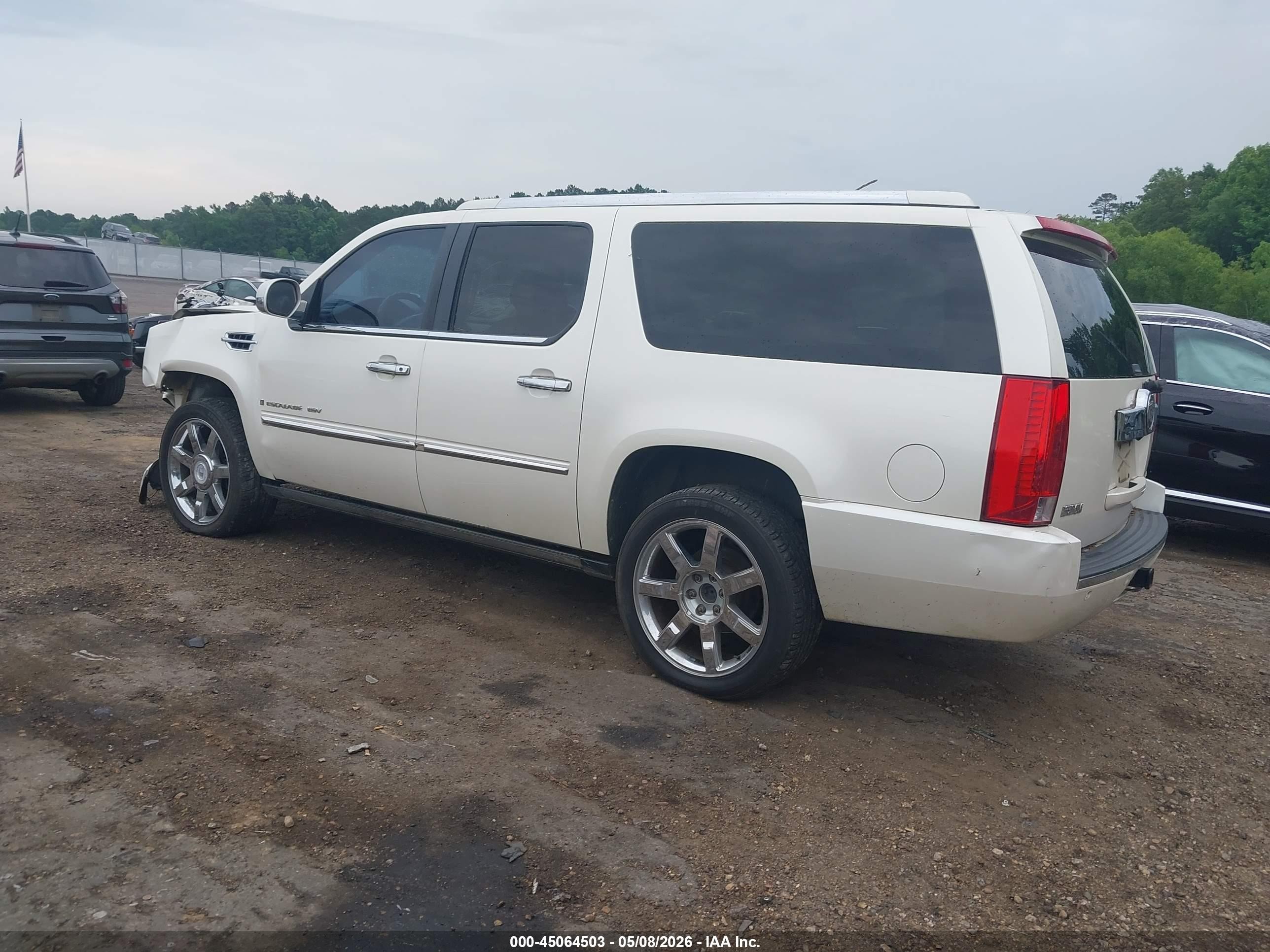 2008 Cadillac Escalade Esv Standard White vin: 1GYFK66828R263290
