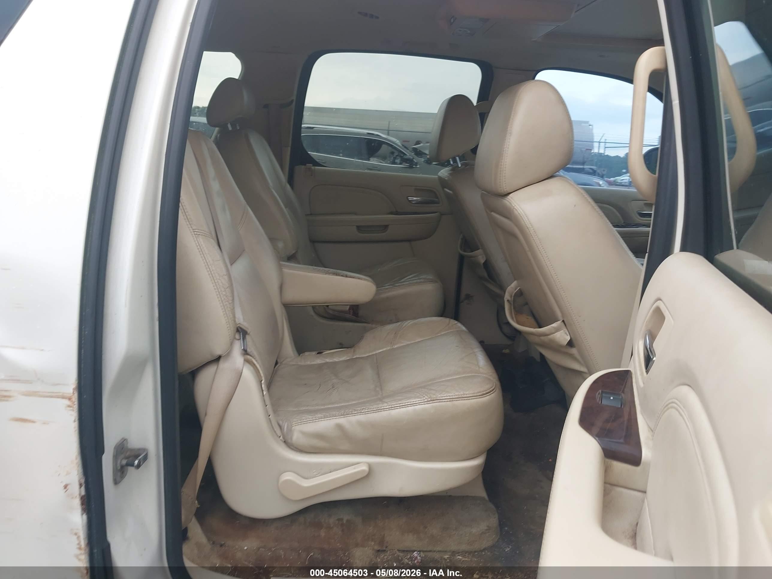 2008 Cadillac Escalade Esv Standard White vin: 1GYFK66828R263290