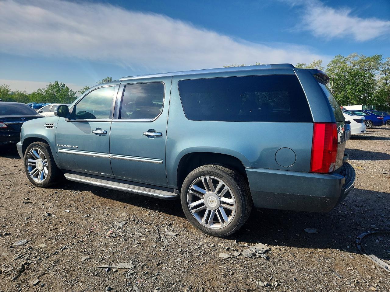 2008 Cadillac Escalade Esv Blue vin: 1GYFK66848R167659