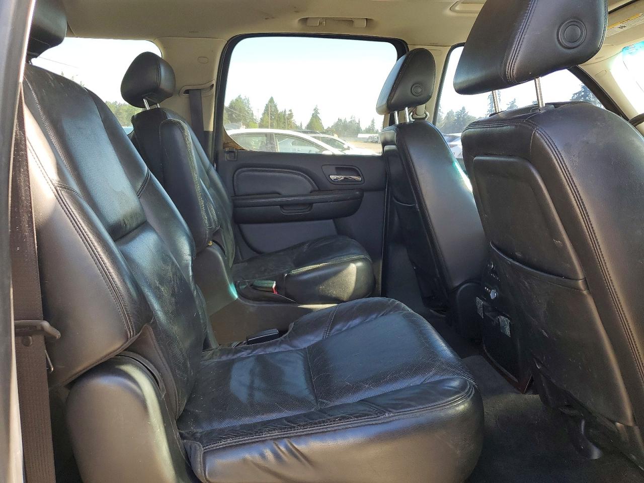 2008 Cadillac Escalade Esv White vin: 1GYFK66858R120558