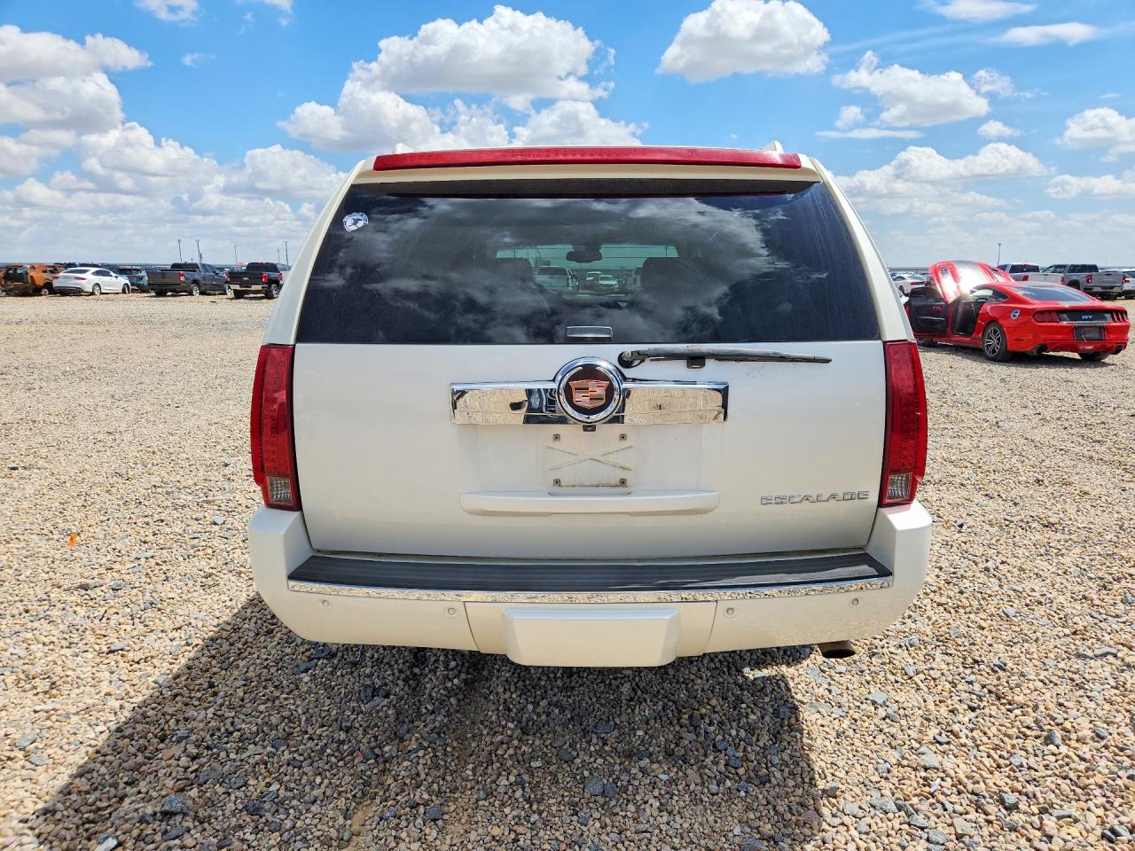 2007 Cadillac Escalade Esv Cream vin: 1GYFK66867R391269
