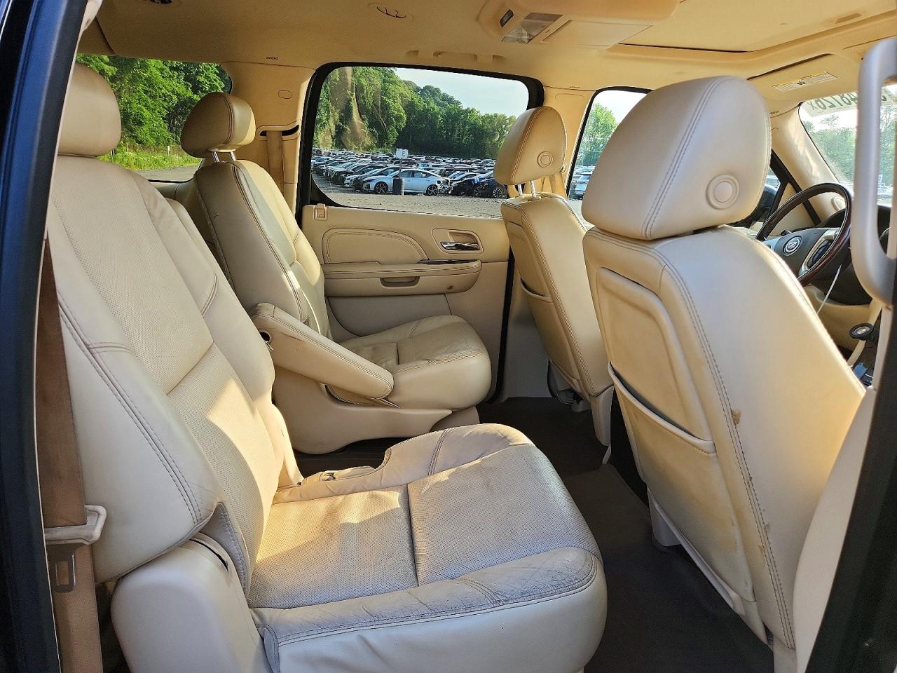 2007 Cadillac Escalade Esv Black vin: 1GYFK66867R425064
