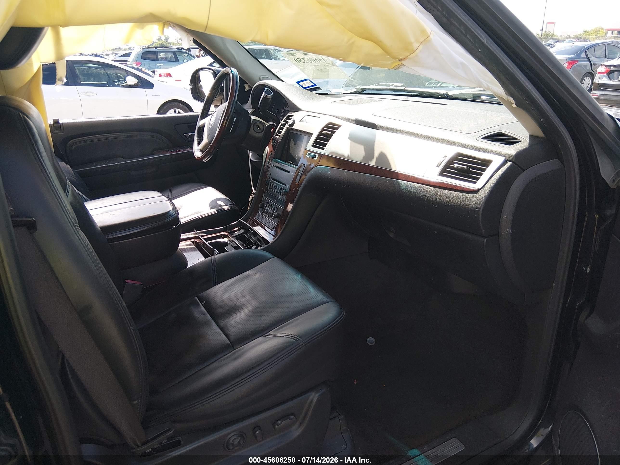 2008 Cadillac Escalade Esv   Black vin: 1GYFK66868R102764