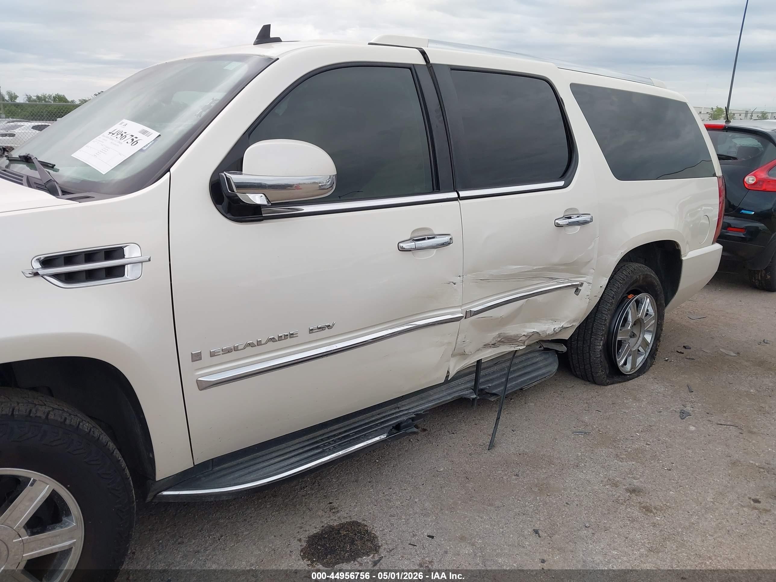 2007 Cadillac Escalade Esv Standard White vin: 1GYFK66877R234043