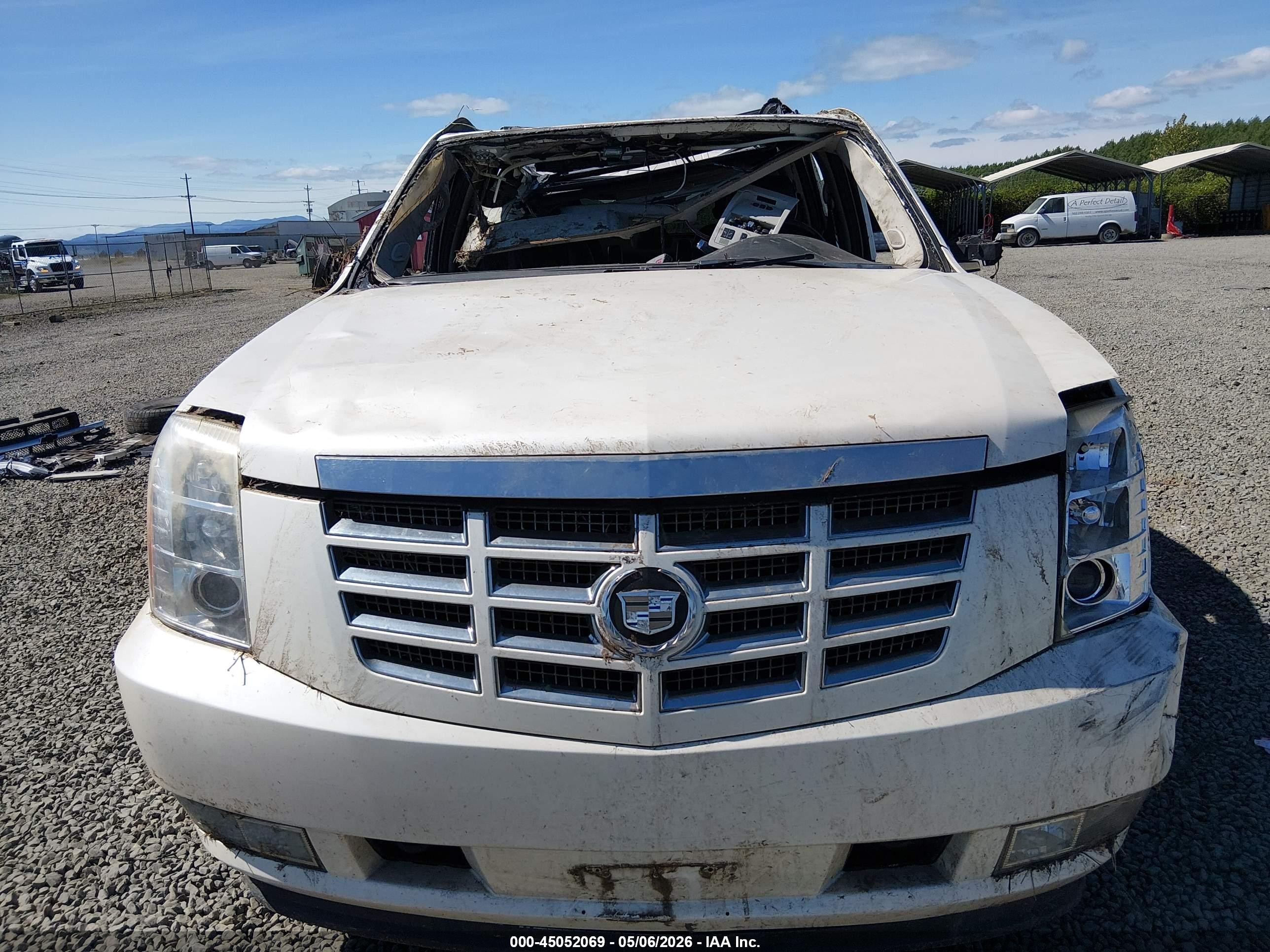 2007 Cadillac Escalade Esv Standard White vin: 1GYFK66877R291911