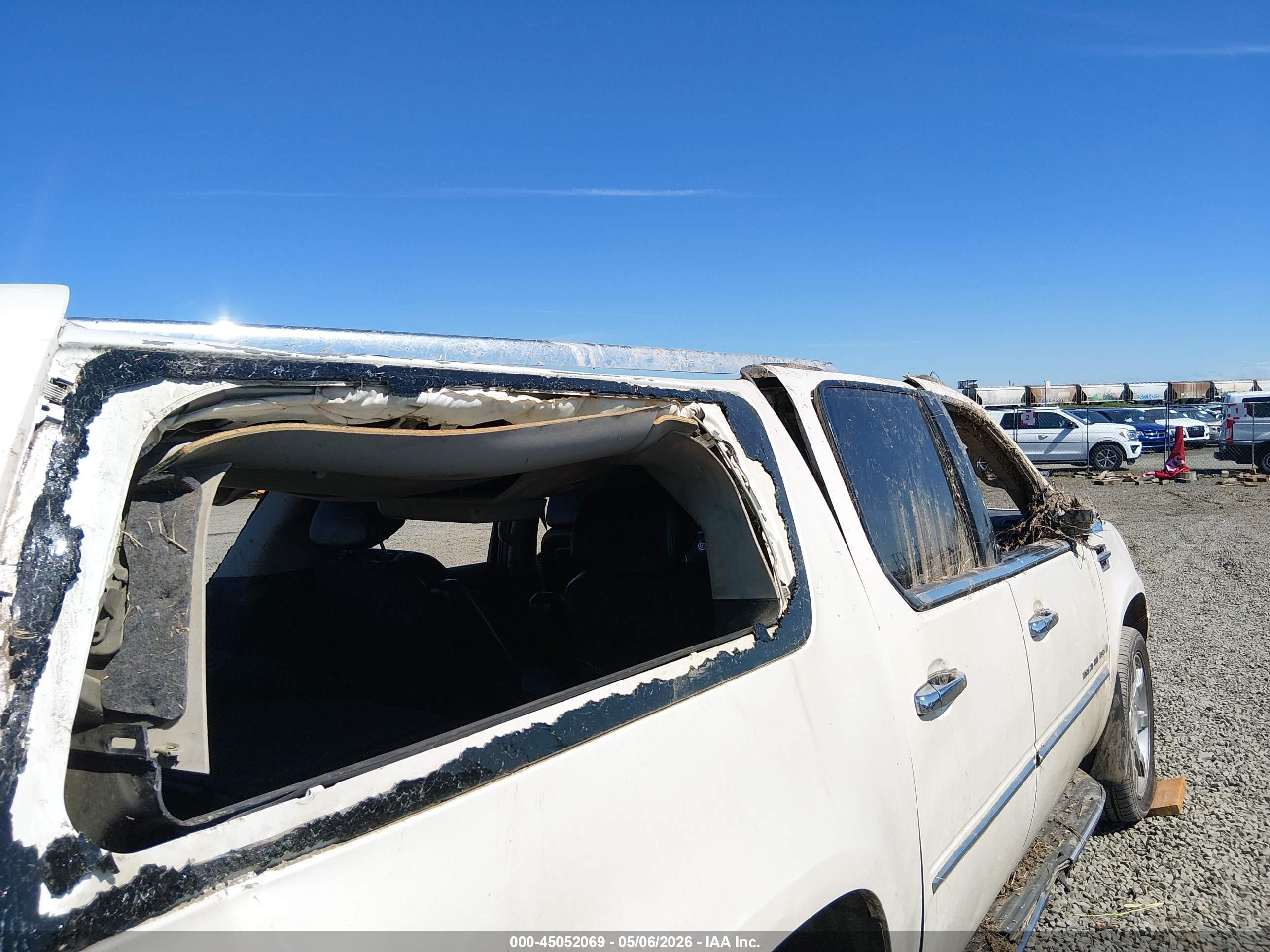 2007 Cadillac Escalade Esv Standard White vin: 1GYFK66877R291911