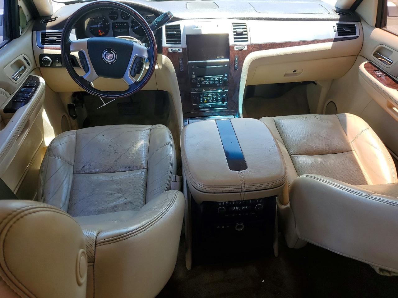 2007 Cadillac Escalade Esv Белый vin: 1GYFK66887R262031