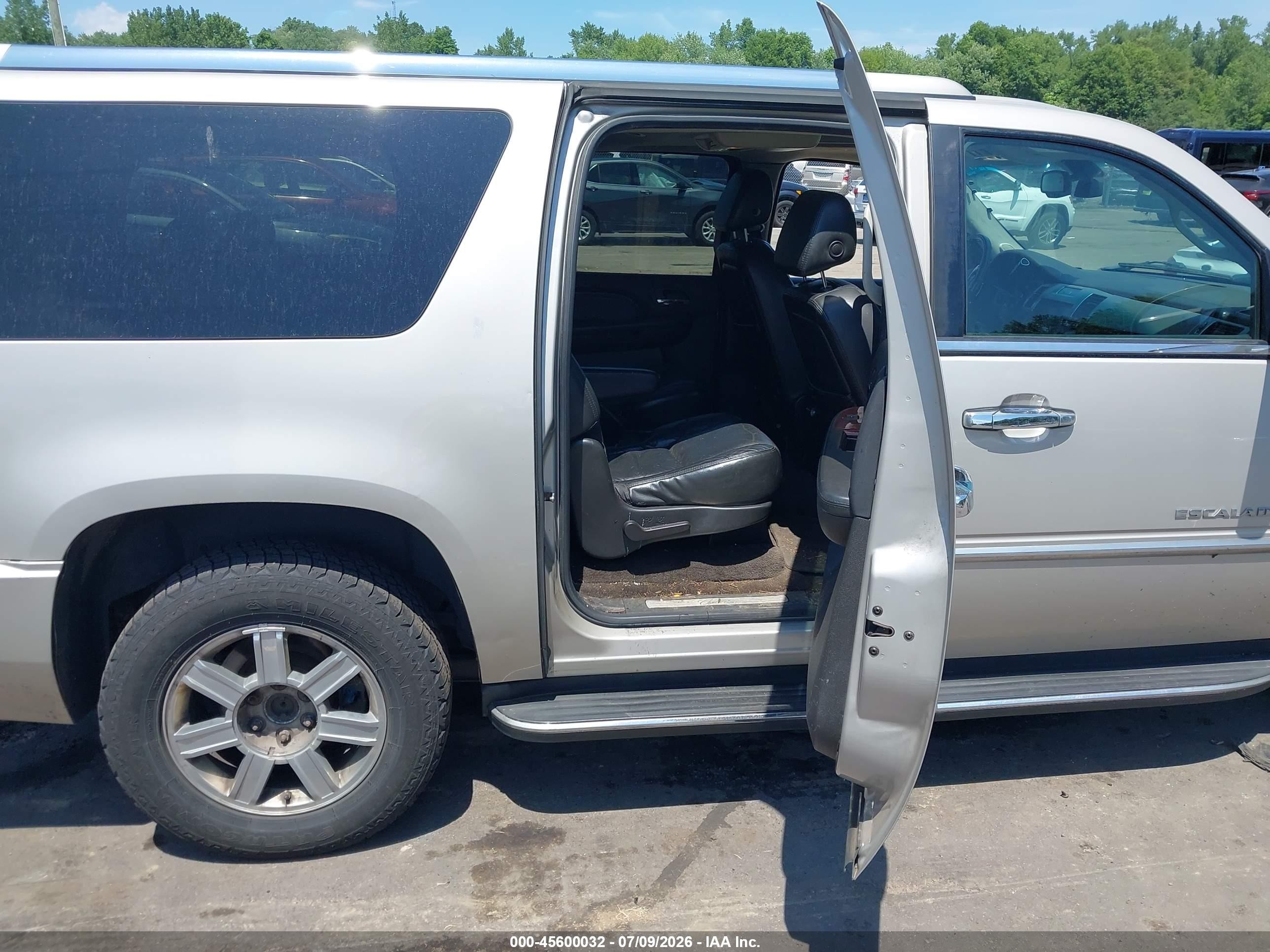 2007 Cadillac Escalade Esv Standard Gold vin: 1GYFK66887R429407